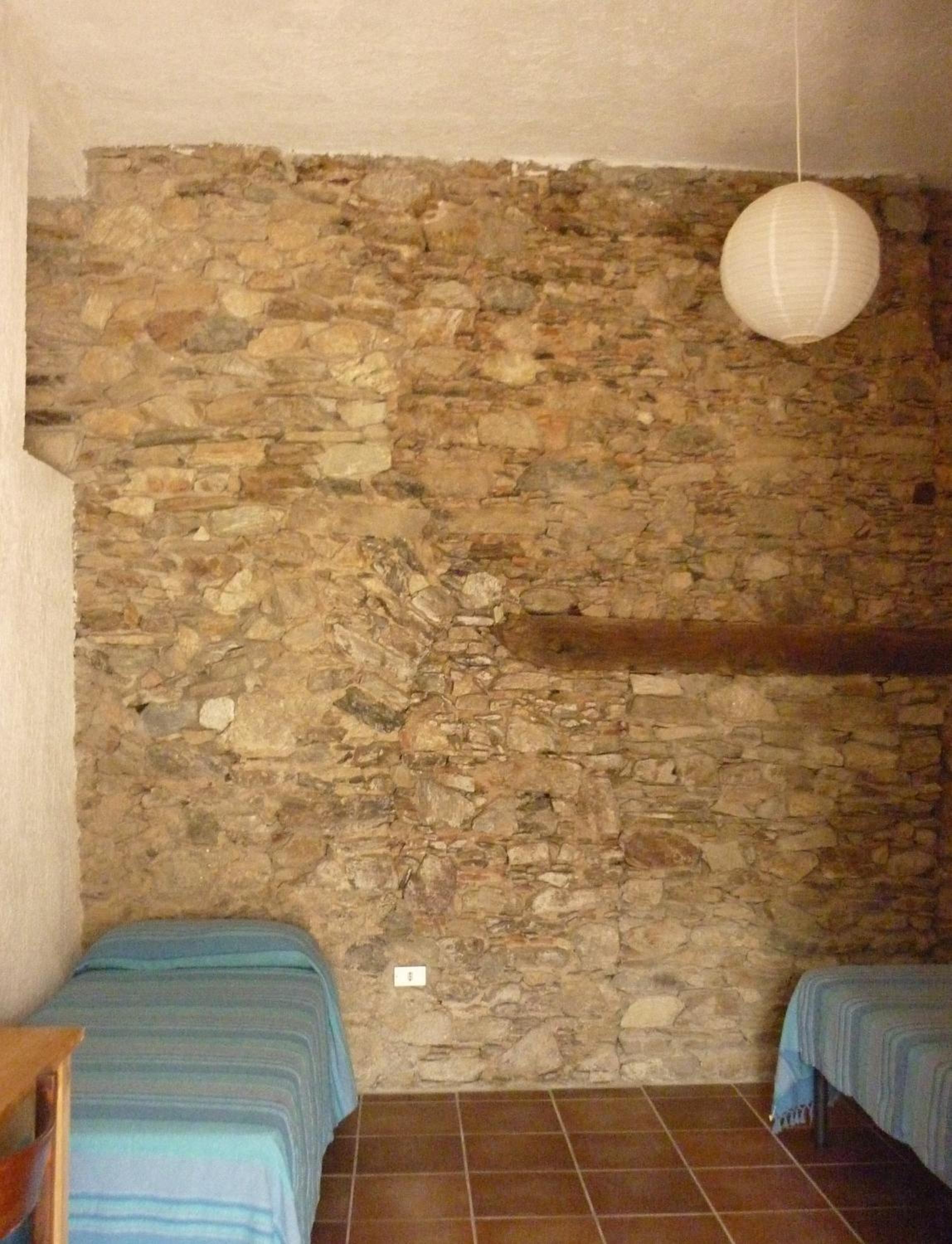Standard Double Room - Photo 13