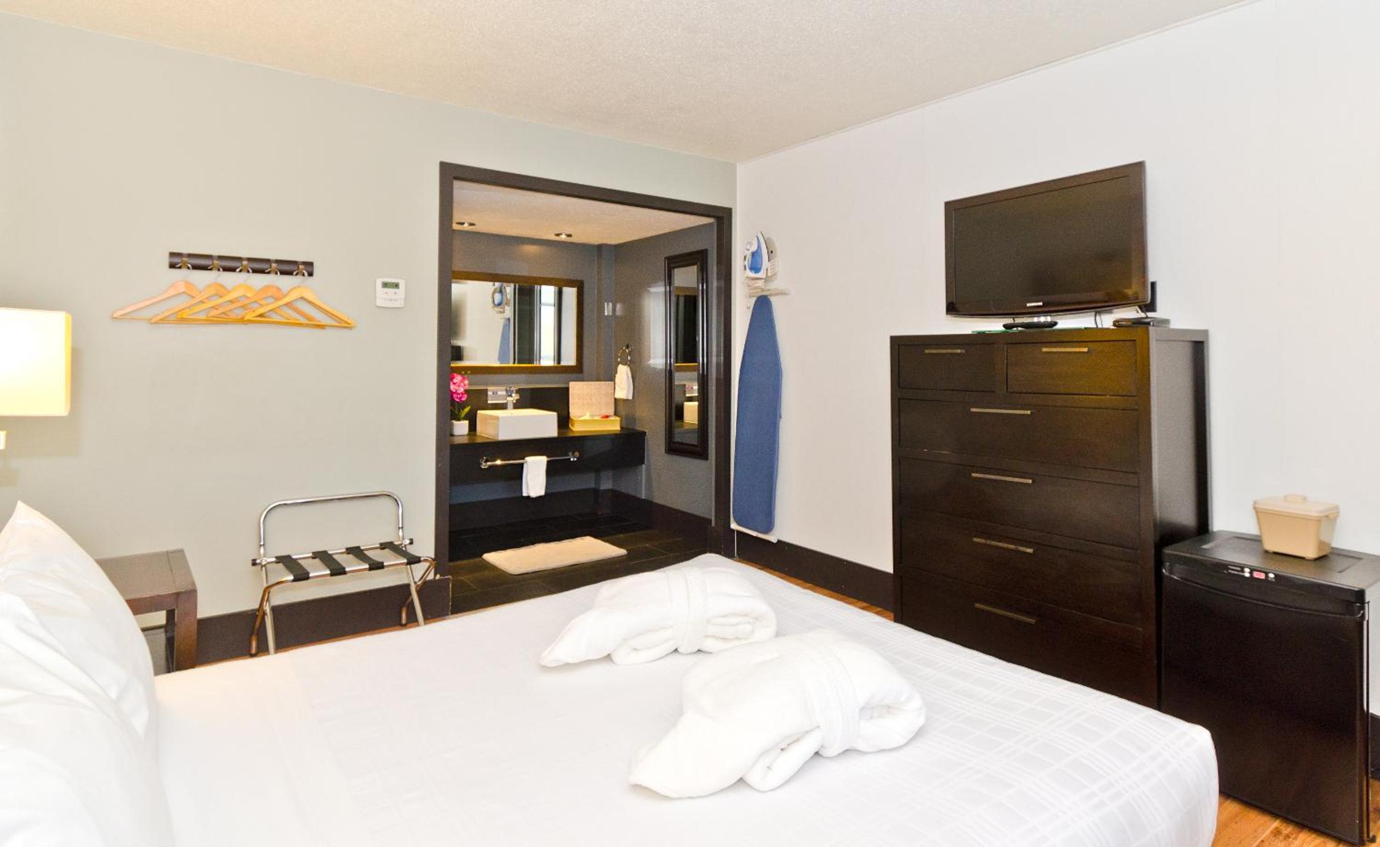 Queen Room - Photo 7