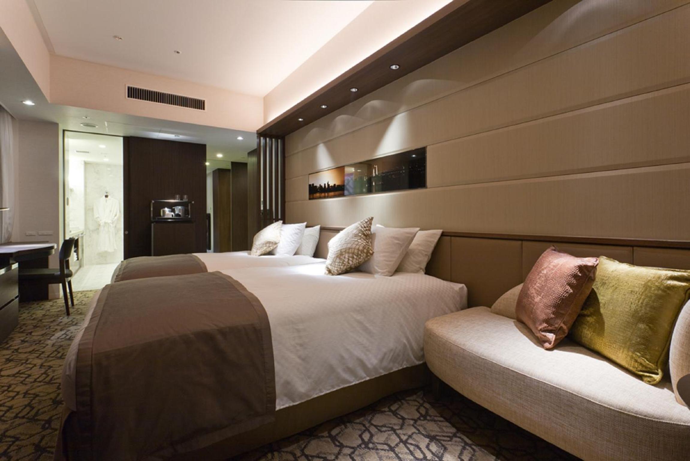 Premium Twin Room - Non-Smoking