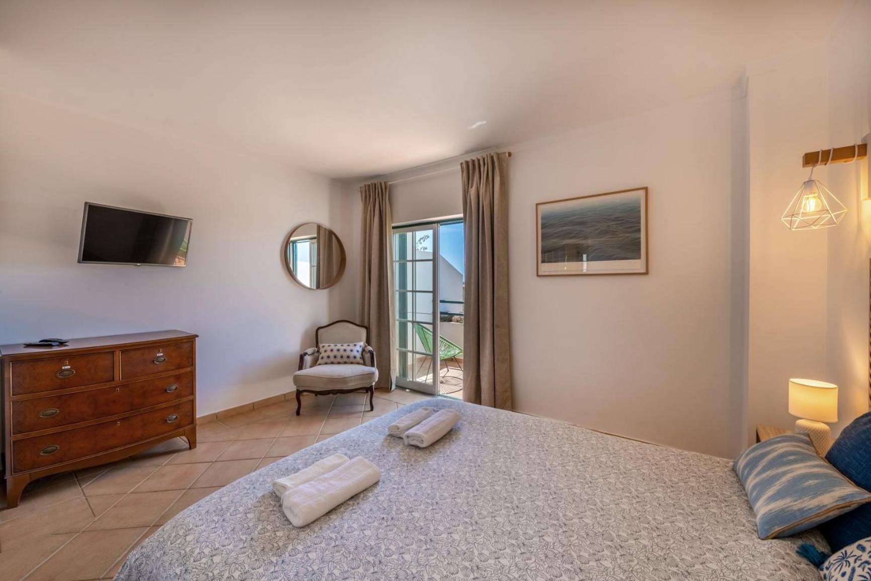 Three-Bedroom Villa photo 3