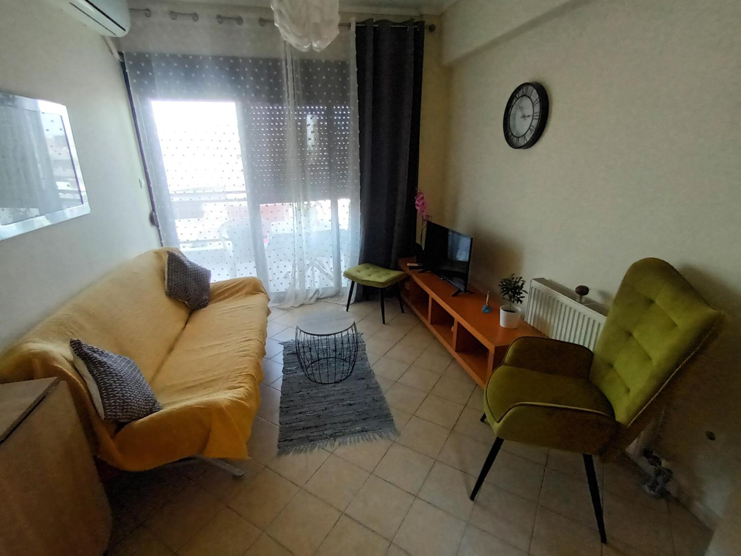 One-Bedroom Apartment - Photo 6