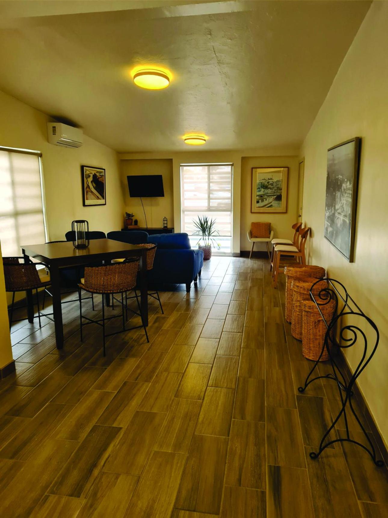 Three-Bedroom Apartment photo 2
