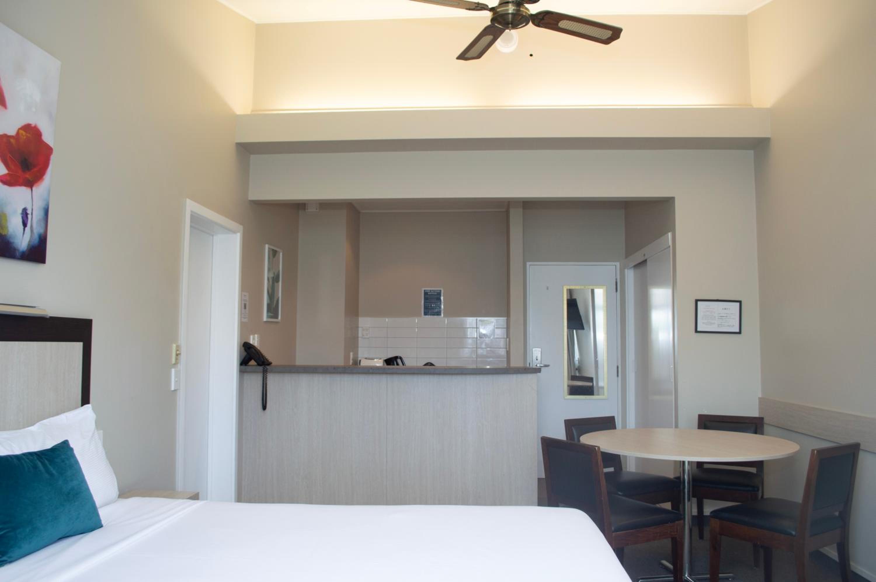 Apartment - Photo 3