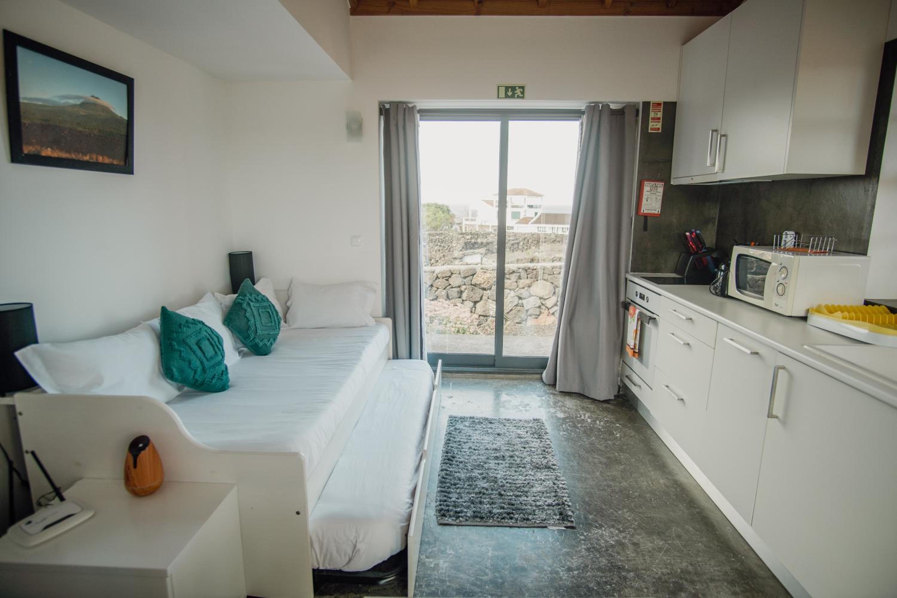 Studio Apartment with Sea View - Photo 25