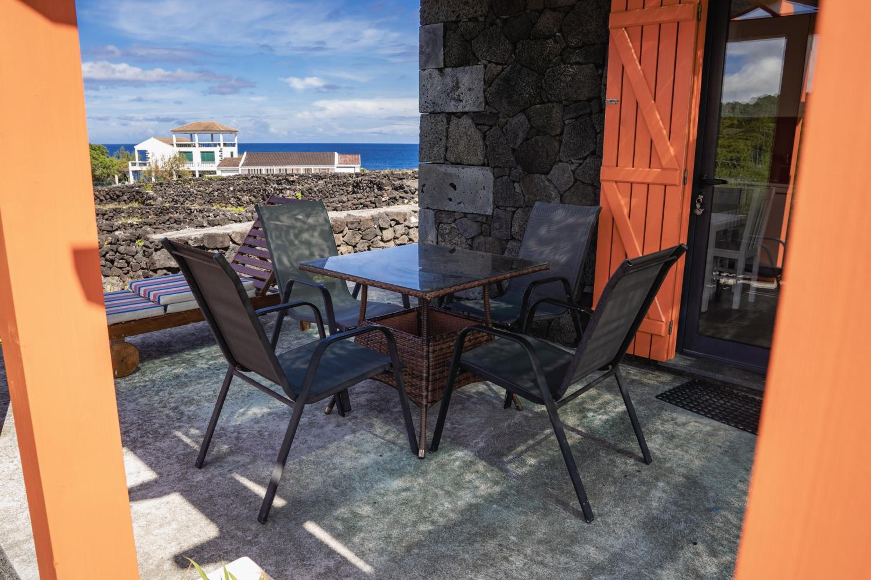 One-Bedroom Apartment with Balcony and Mountain View   - Photo 33