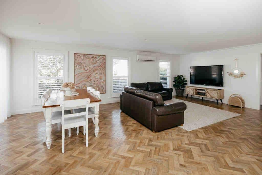 Four-Bedroom House photo 1