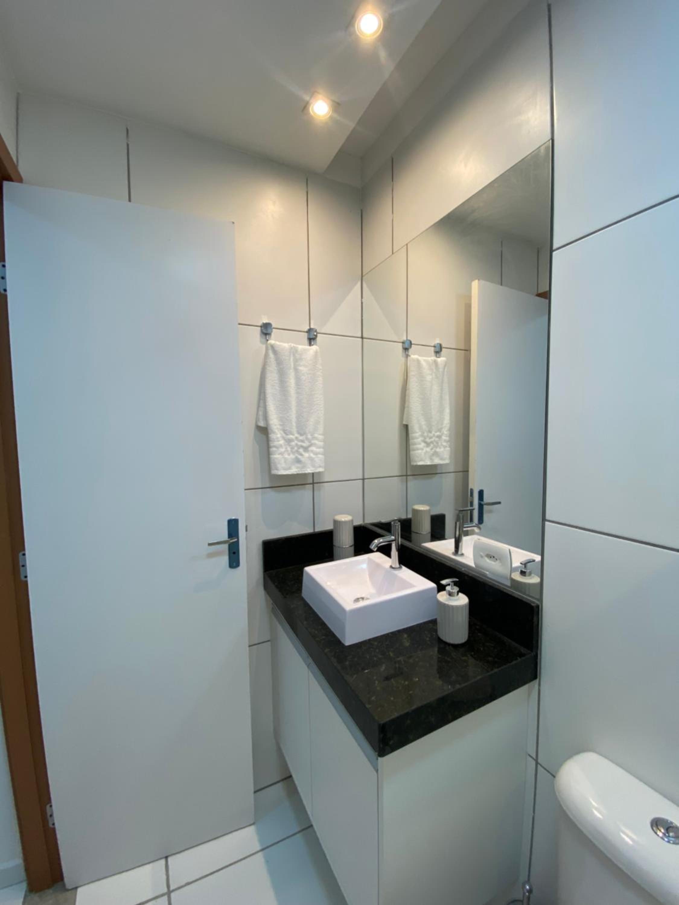 One-Bedroom Apartment photo 3