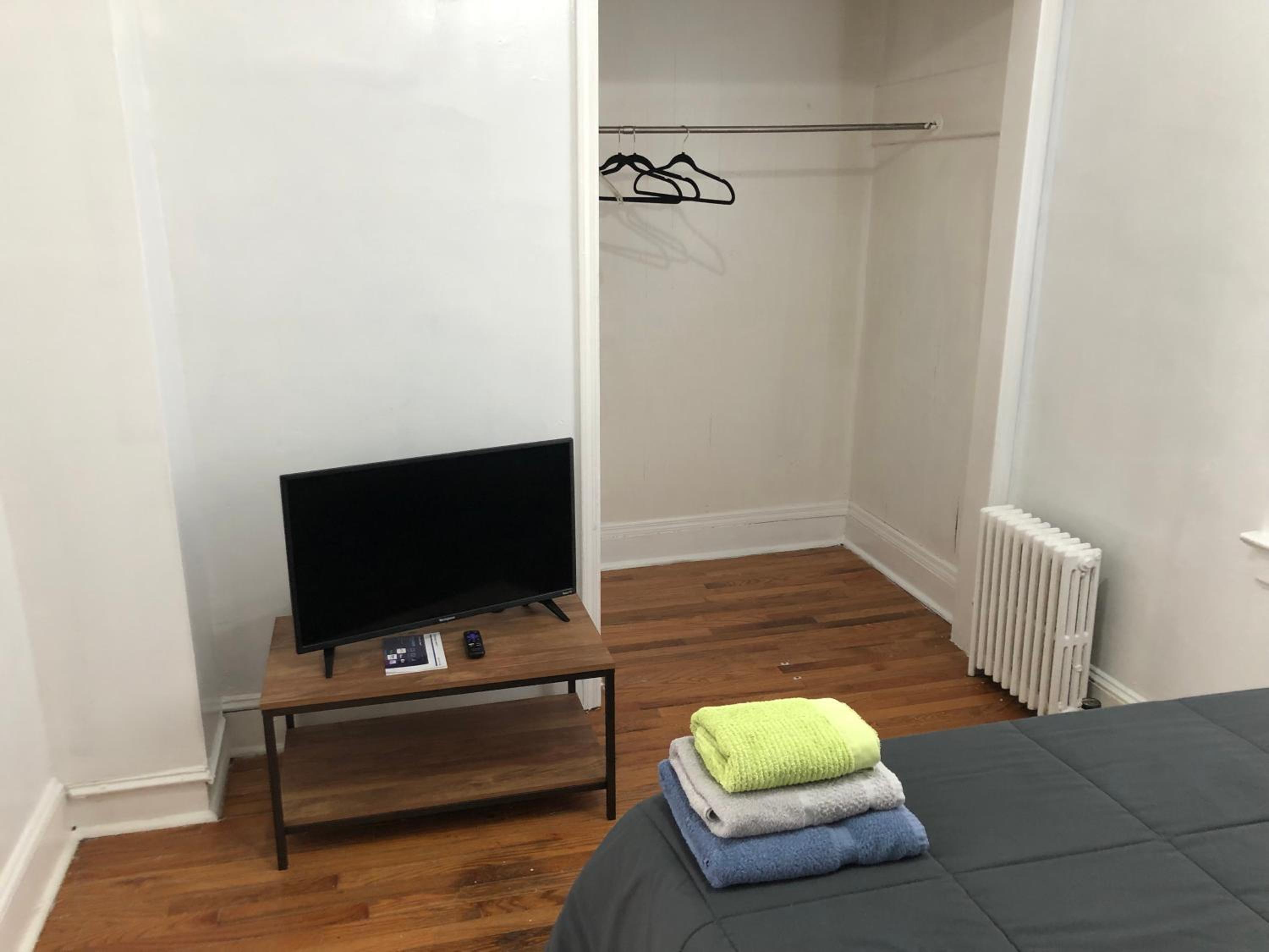 Two-Bedroom Apartment photo 2
