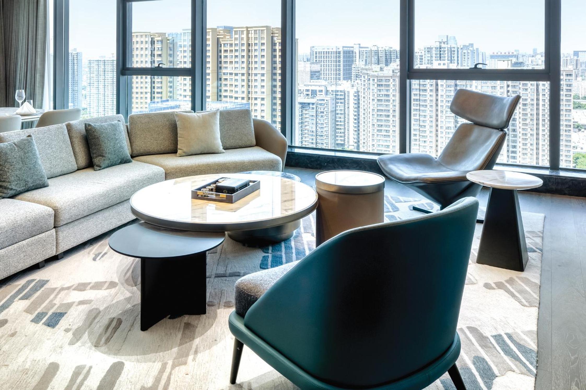 Elegant Suite