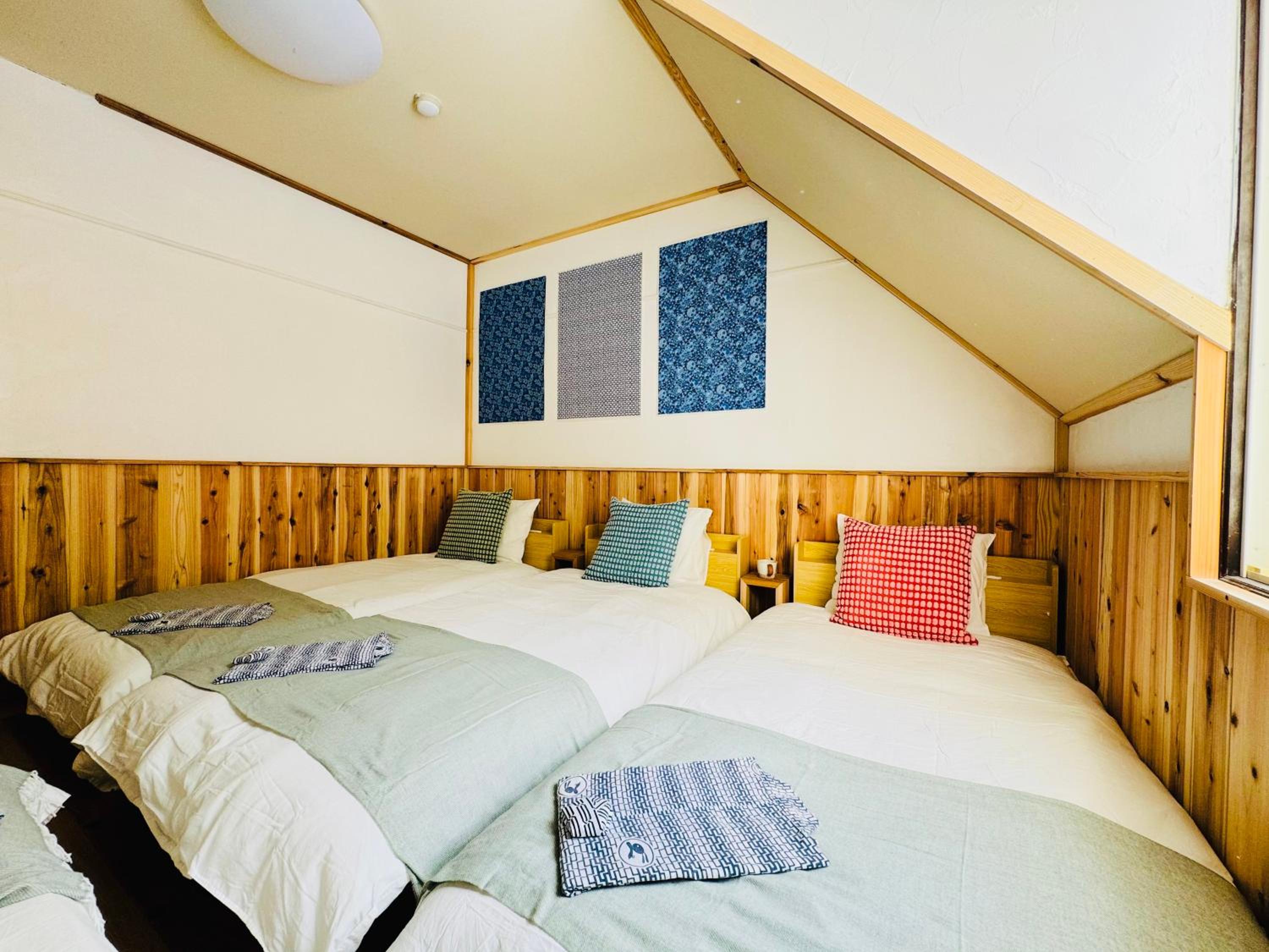 Triple Room with Private Bathroom