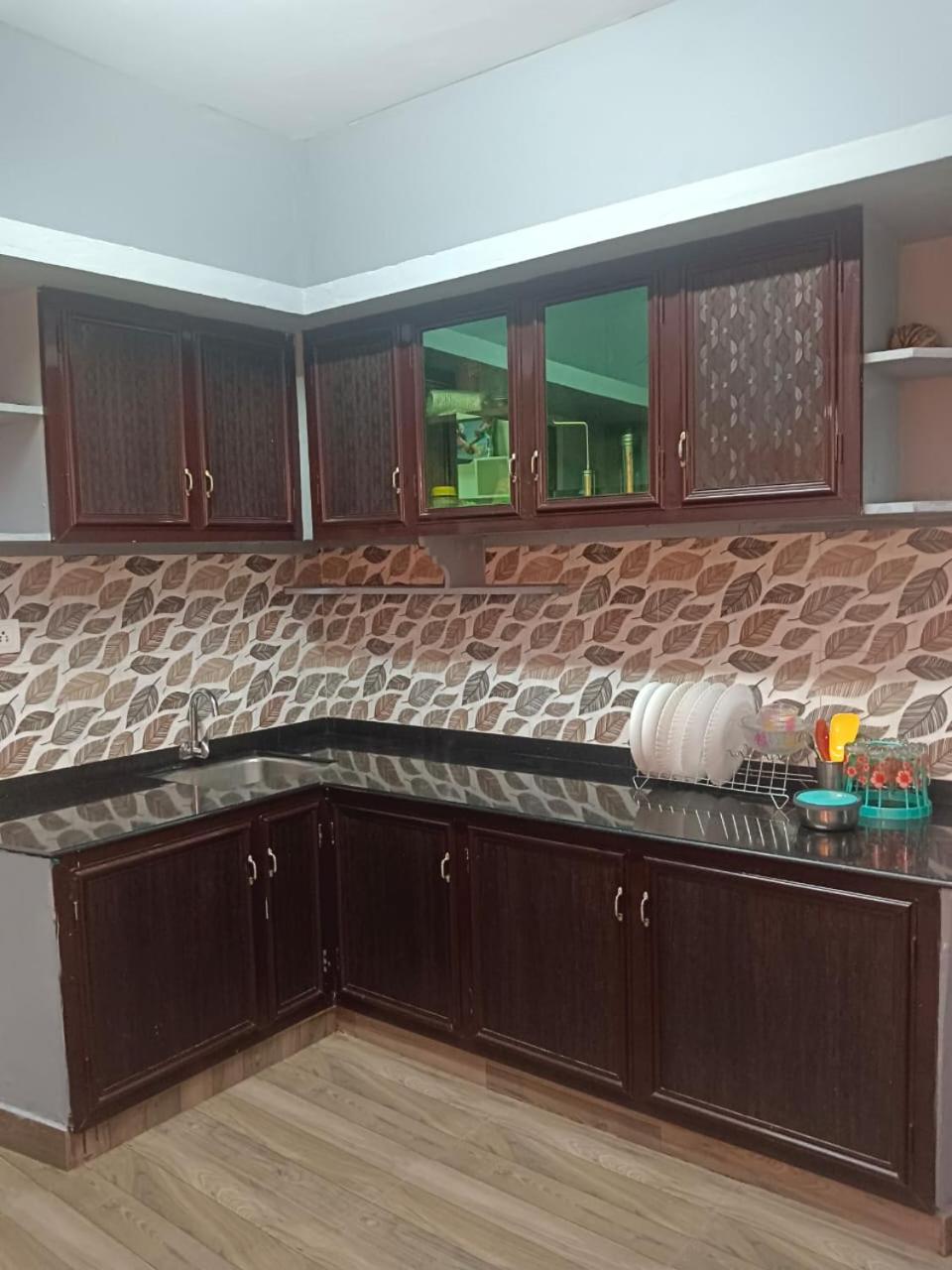 Family Room With Lake View photo 3