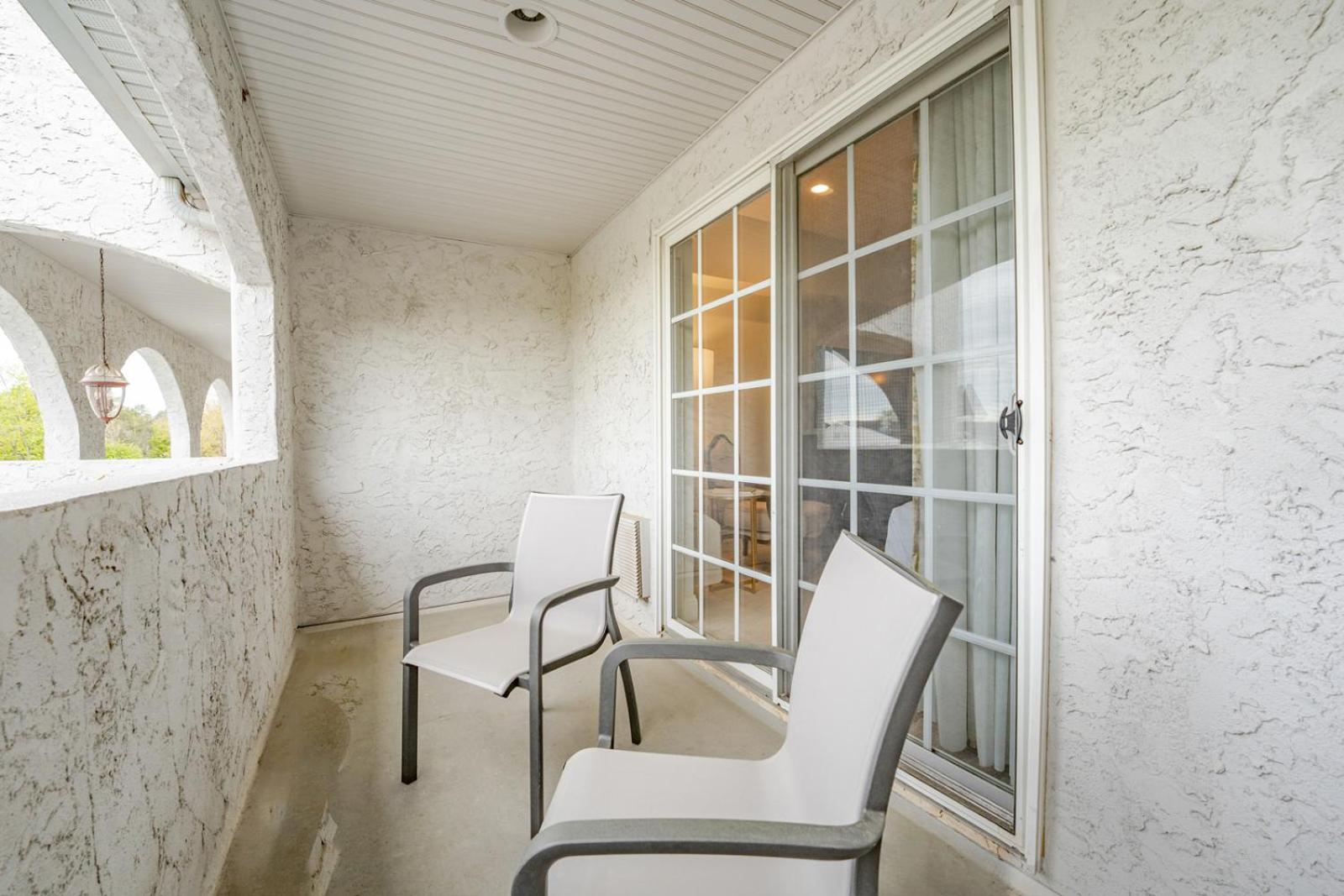 Queen Room with Balcony photo 3