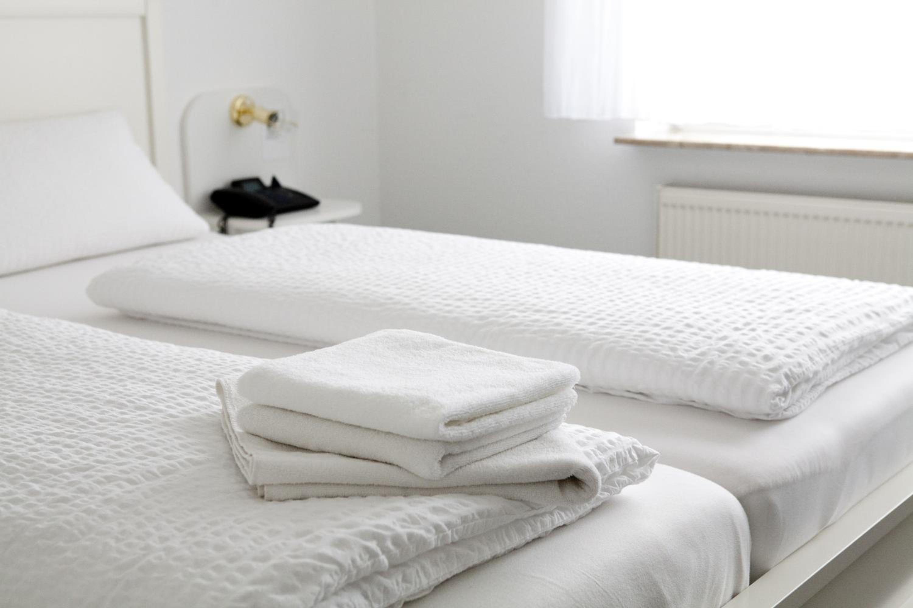 Double Room - Photo 5