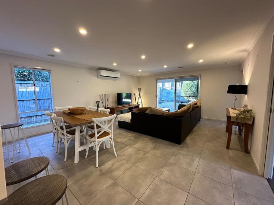 Four-Bedroom House photo 1