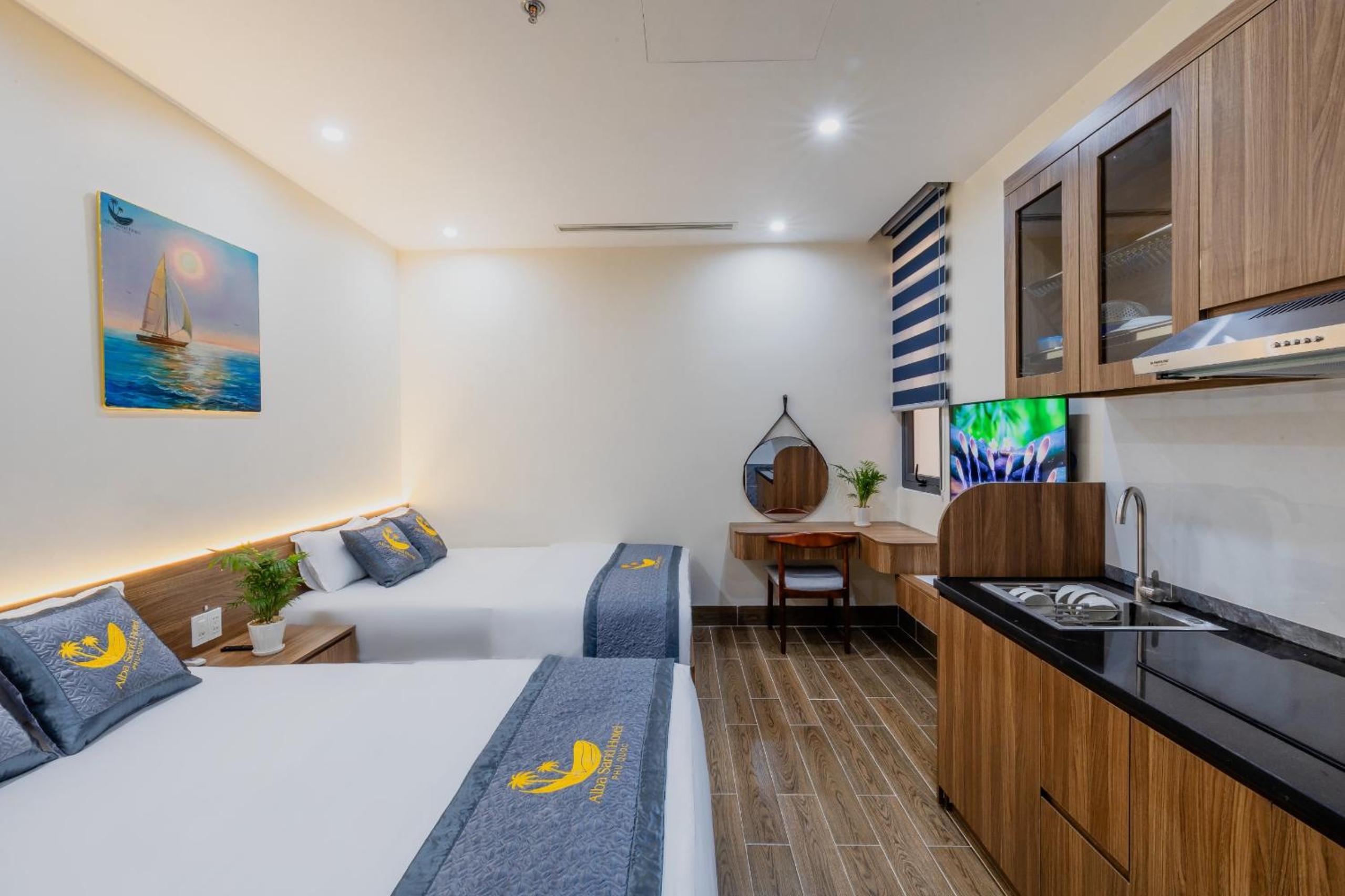 Quadruple Room - Photo 1