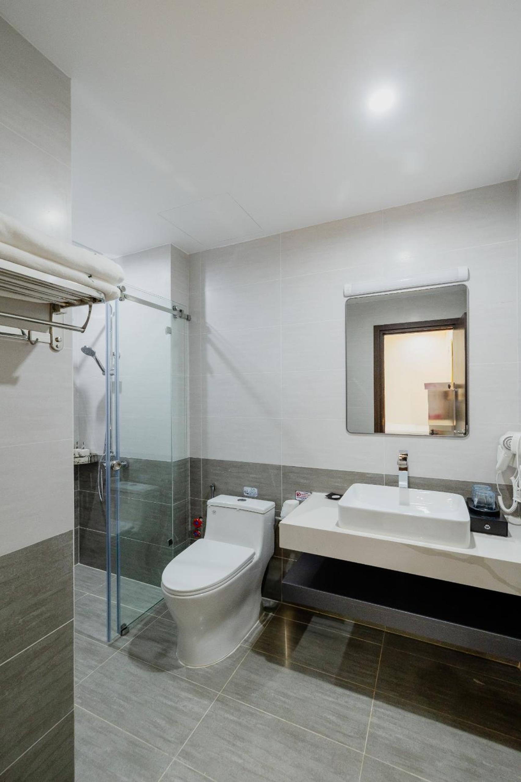 Quadruple Room - Photo 5