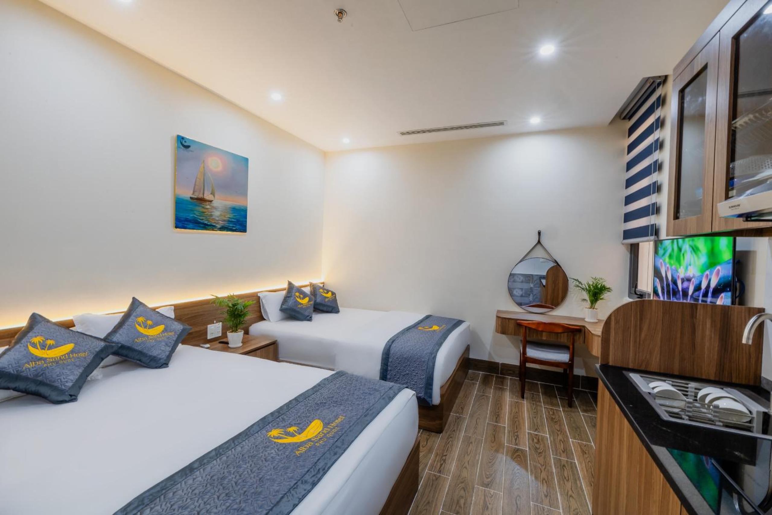 Quadruple Room - Photo 3