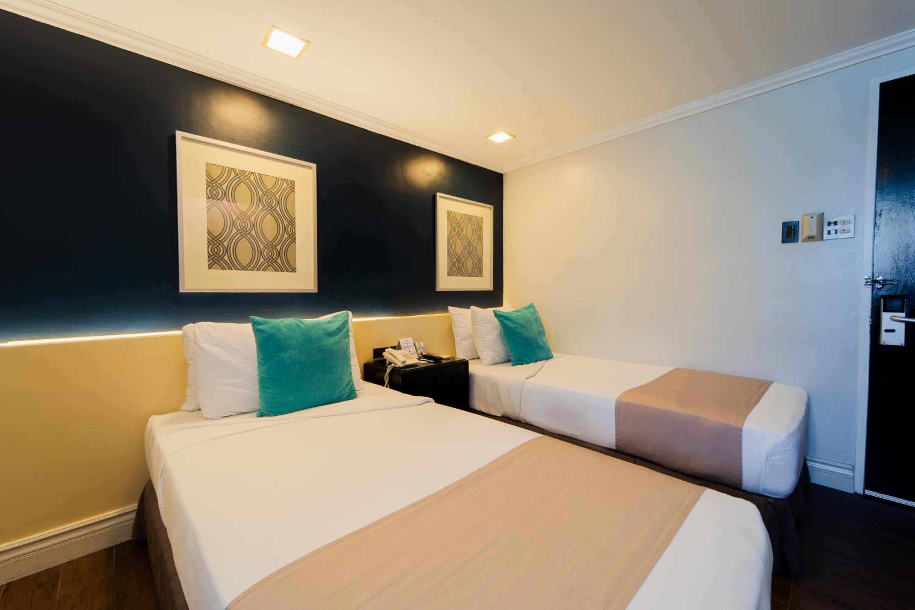 Standard Twin Room photo 1