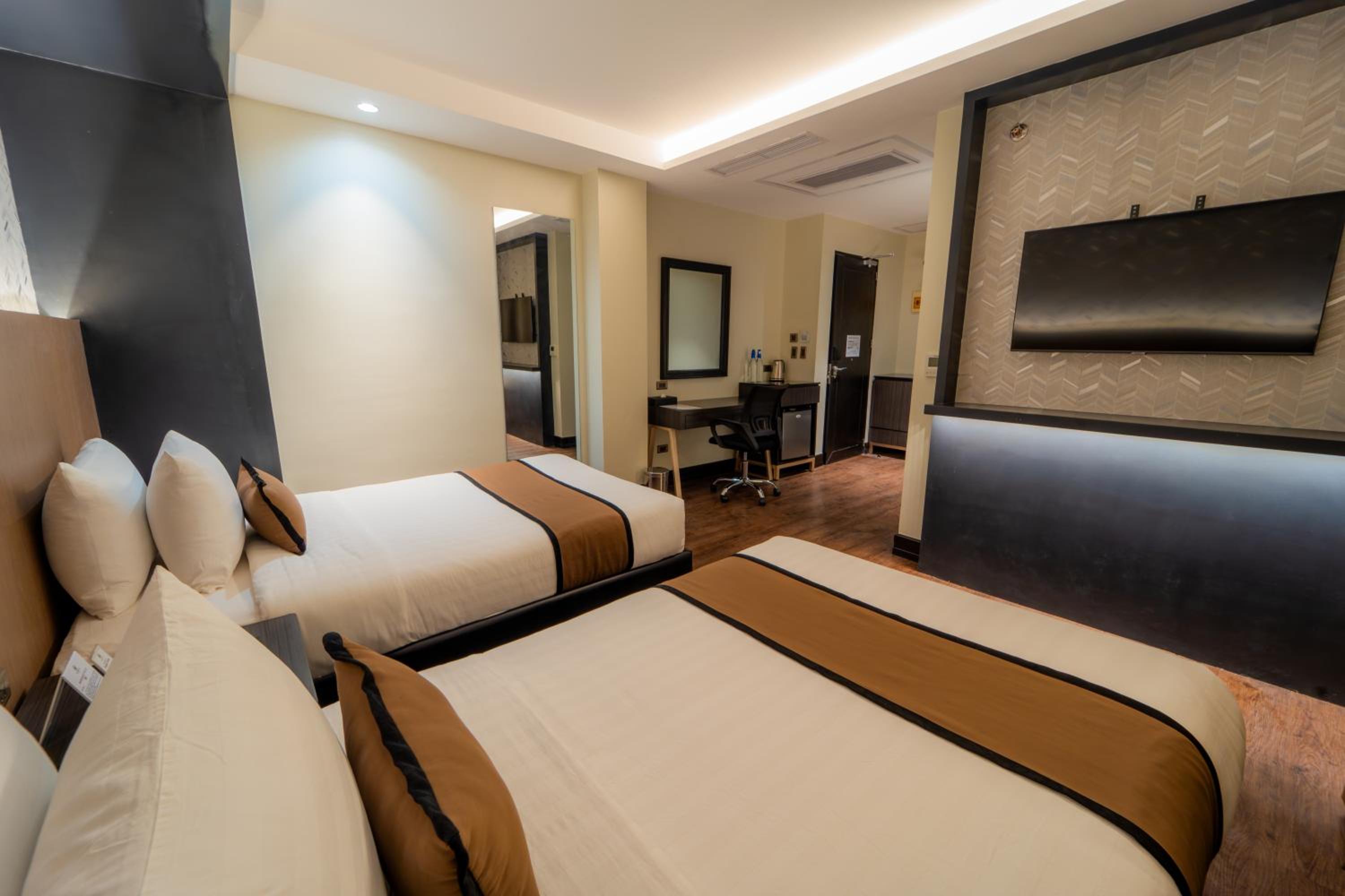 Deluxe Twin Room photo 2