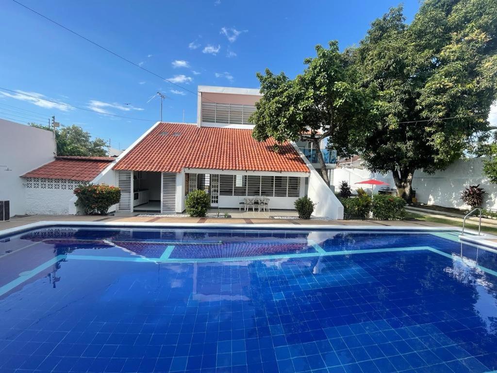 Four-Bedroom House photo 2