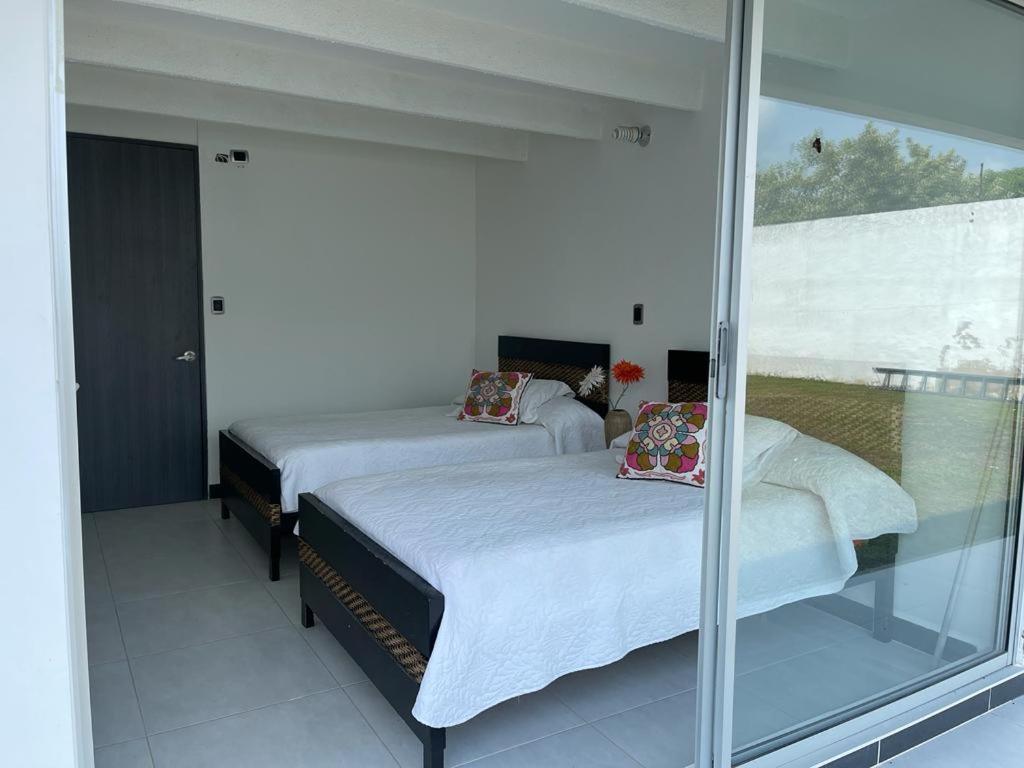 Four-Bedroom House photo 3