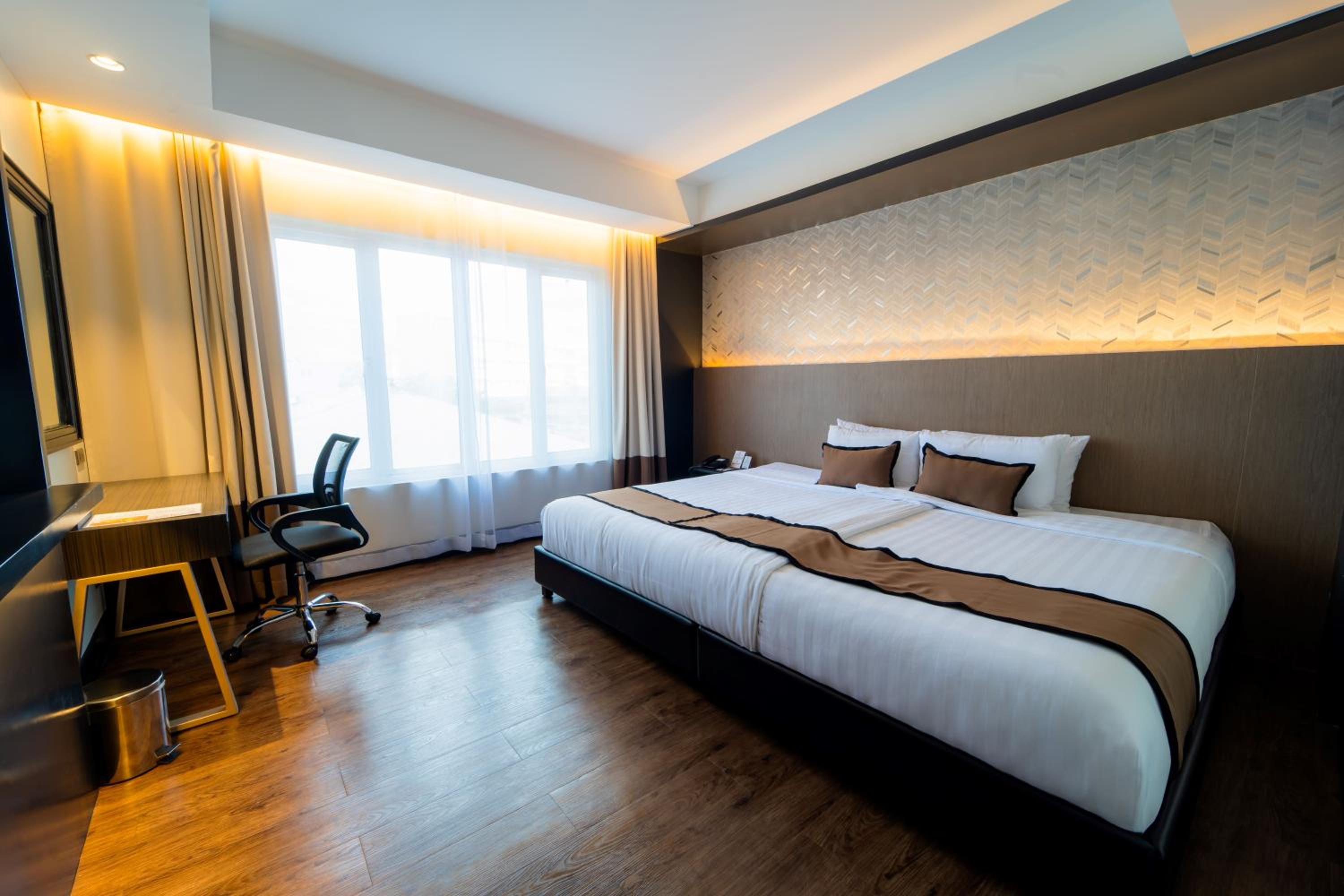 Deluxe Twin Room photo 3