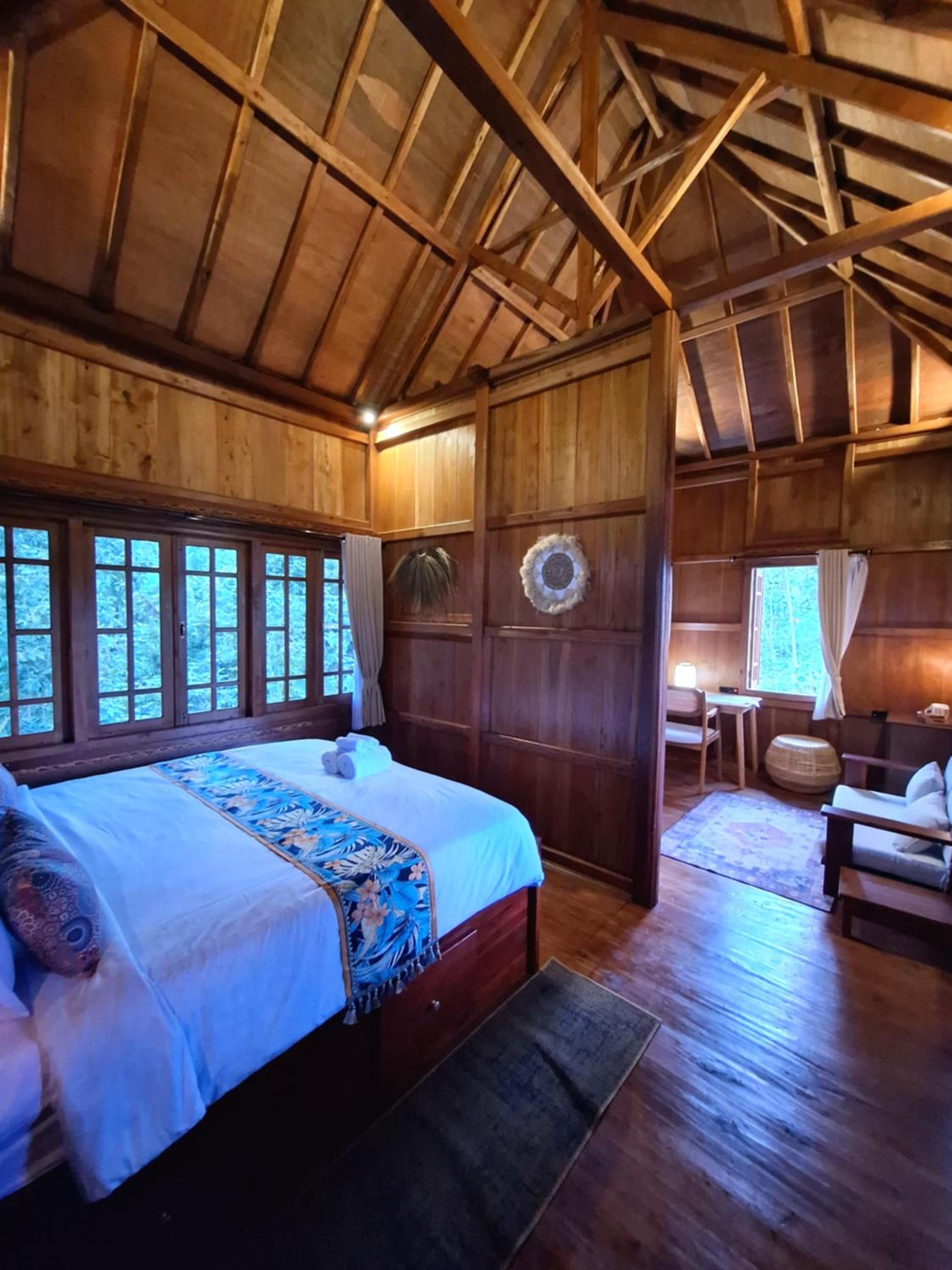 Cottage with Garden View - Photo 4