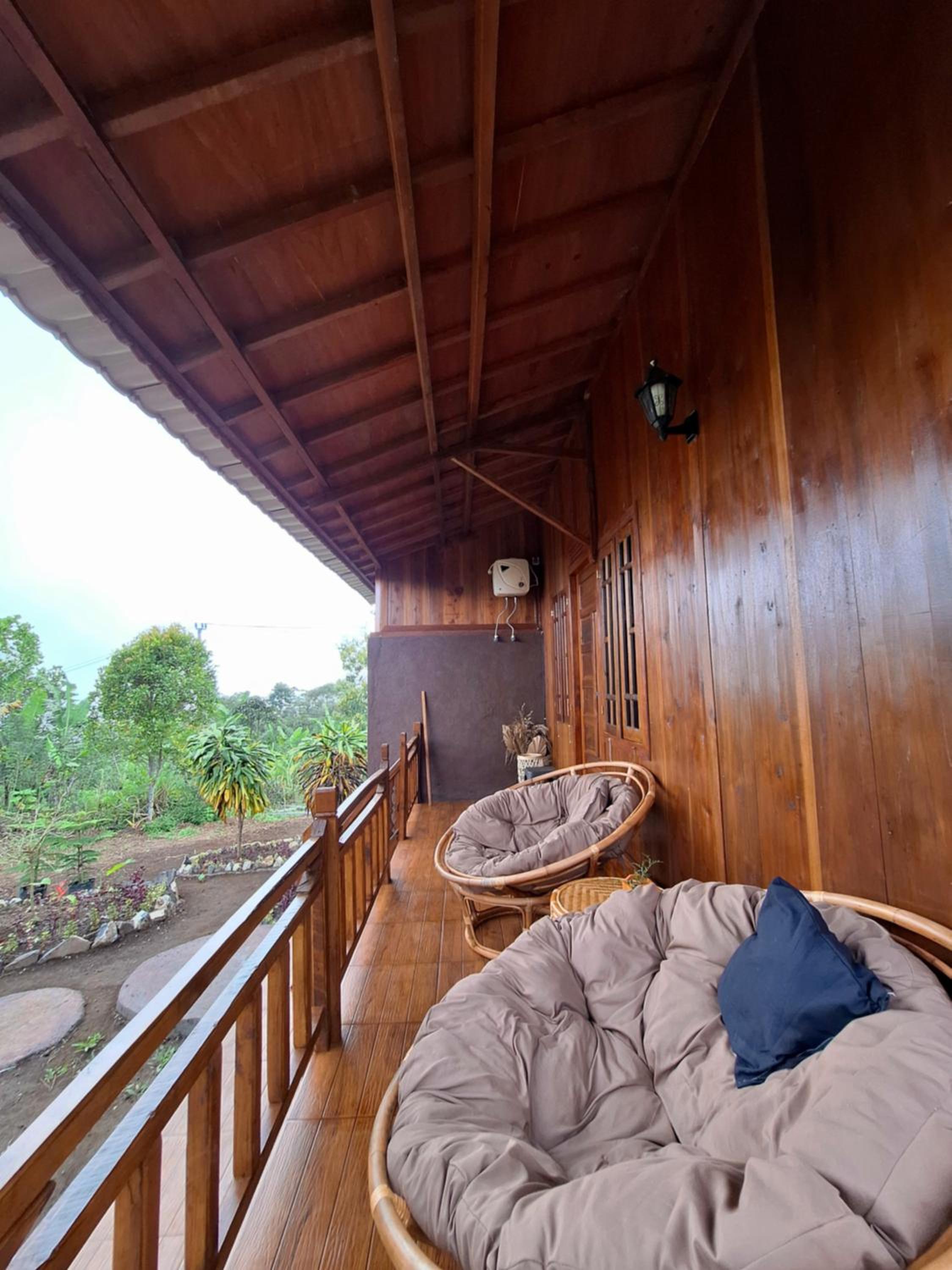 Cottage with Garden View - Photo 10