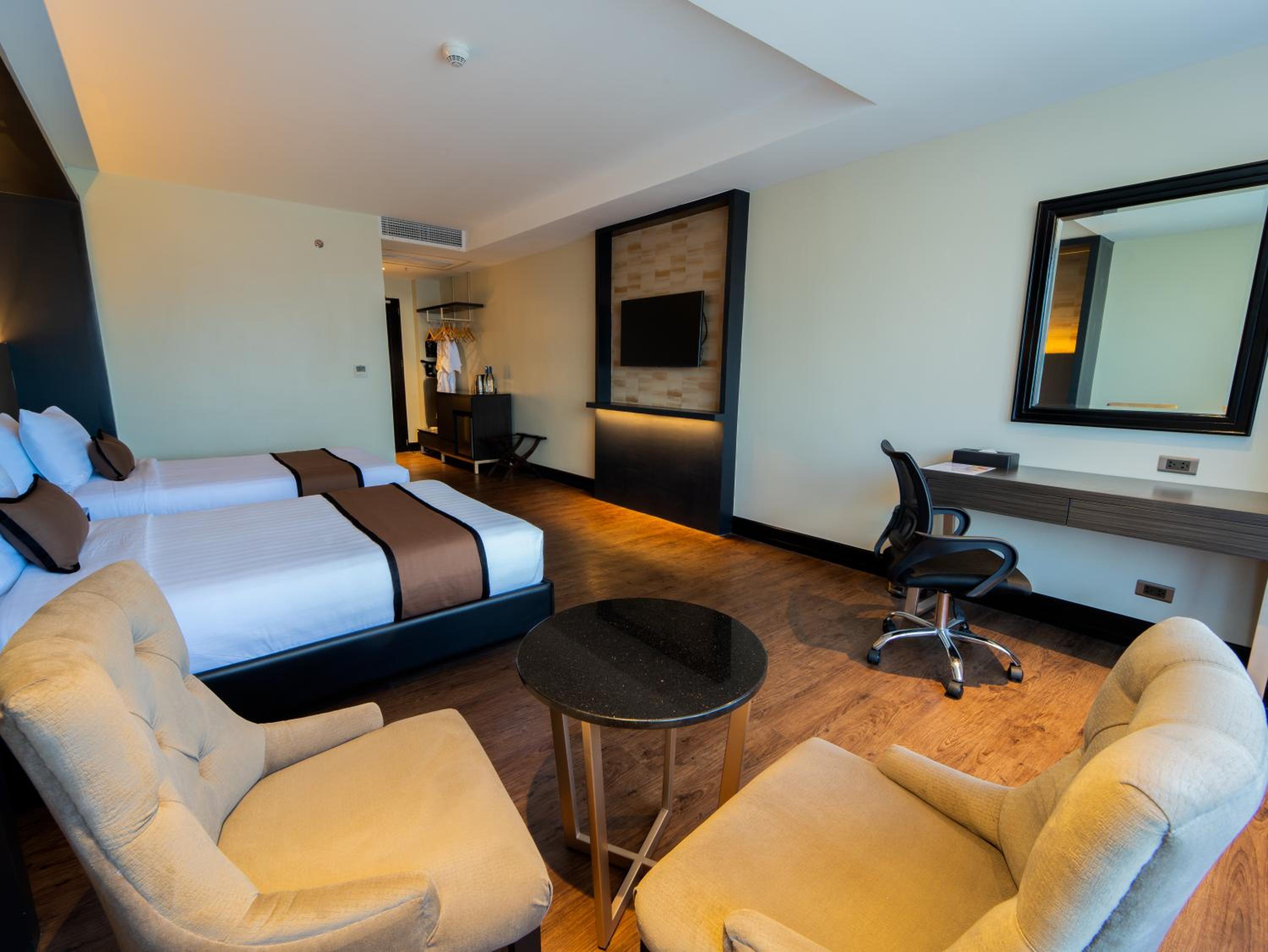 Large Twin Room photo 3
