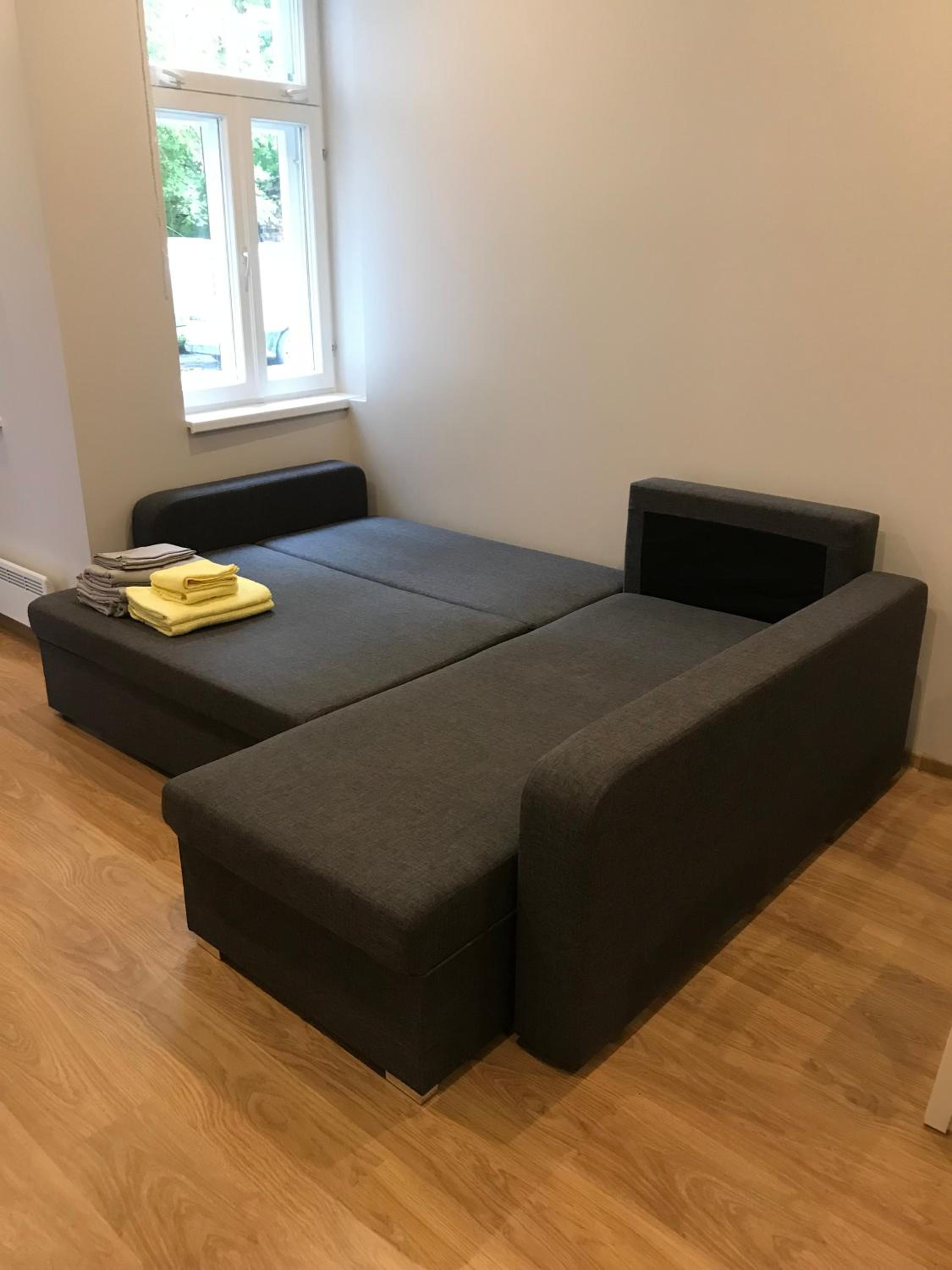 One-Bedroom Apartment - Photo 6