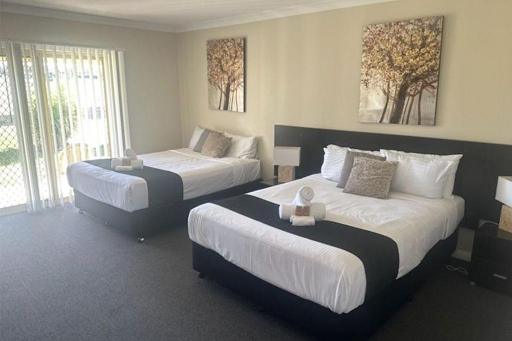 Deluxe Double King Room
