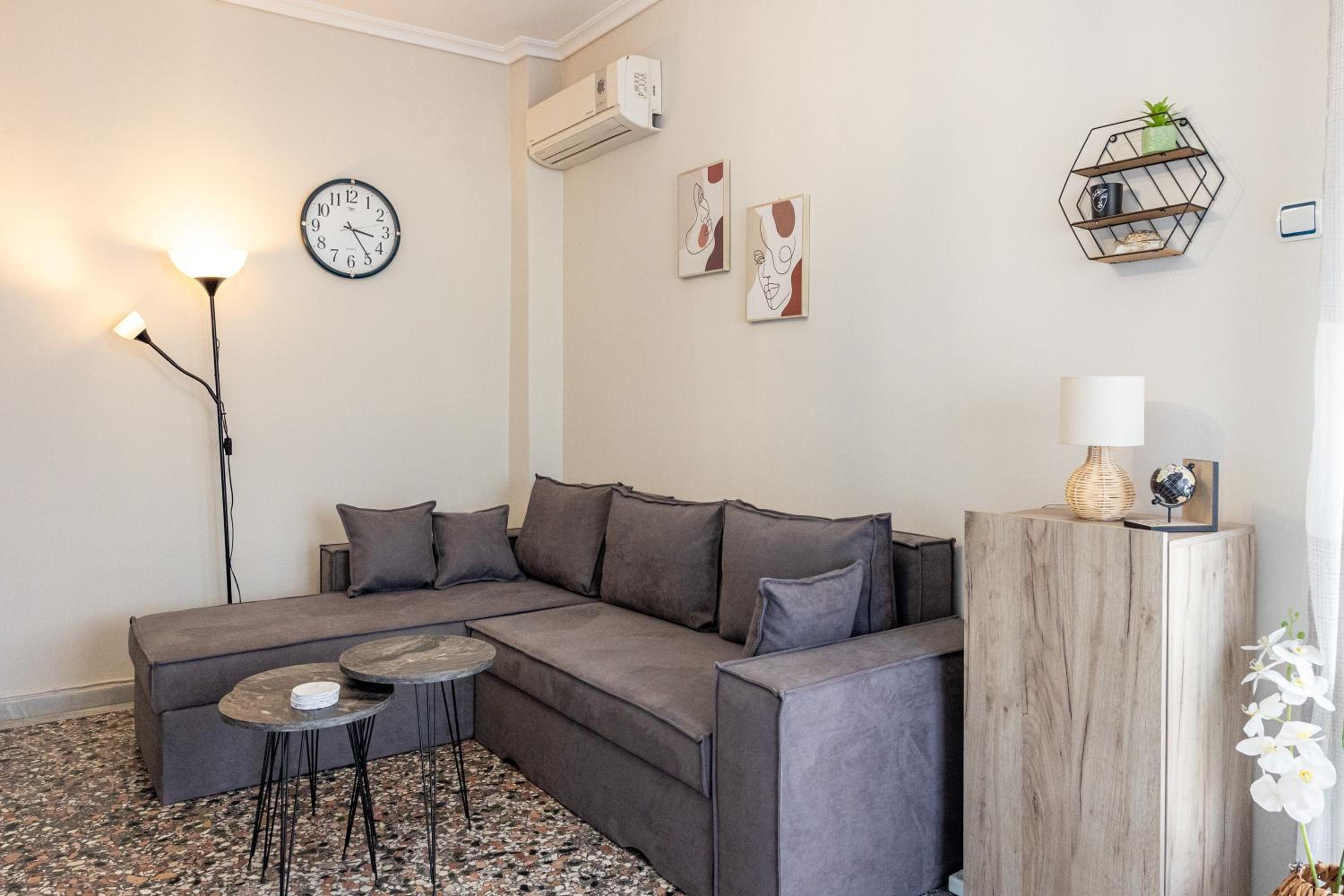 One-Bedroom Apartment
