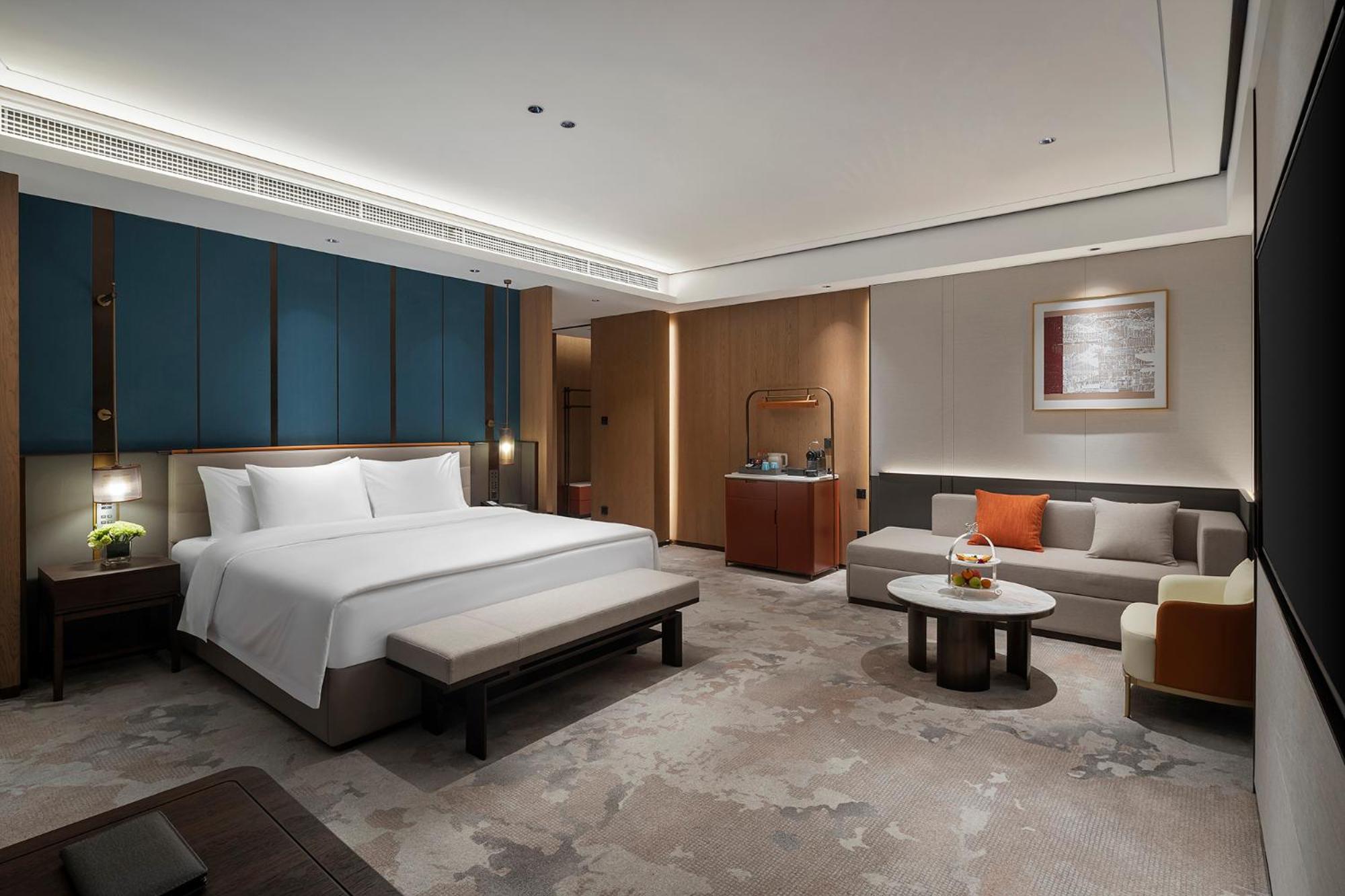 Deluxe Suite photo 3