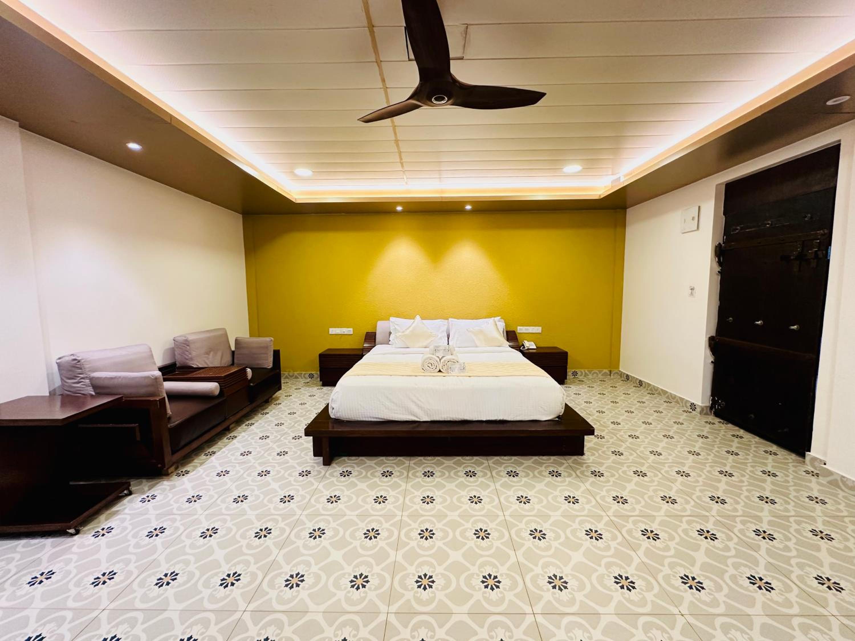 Standard King Room photo 1