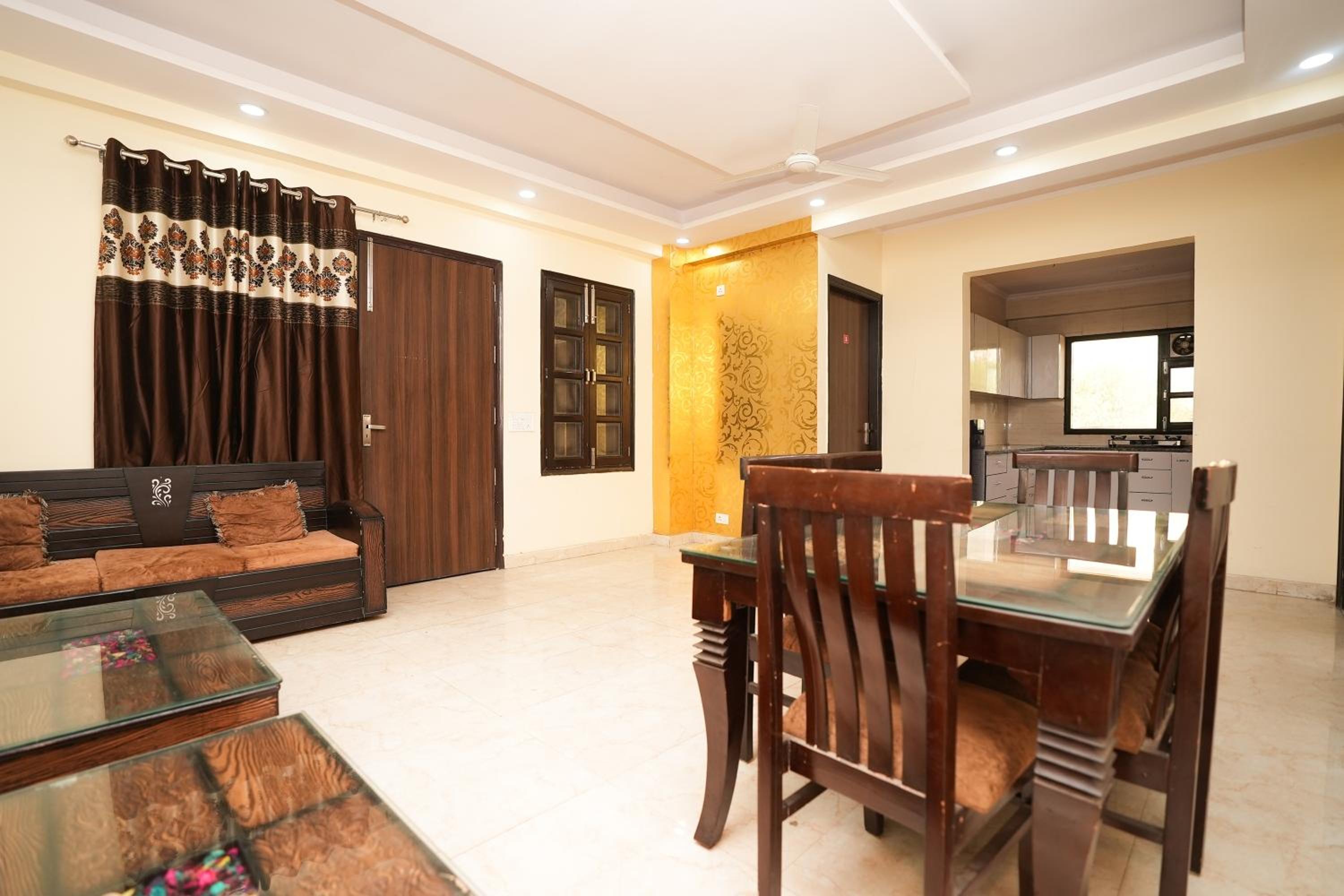 Deluxe Double Room - Photo 17