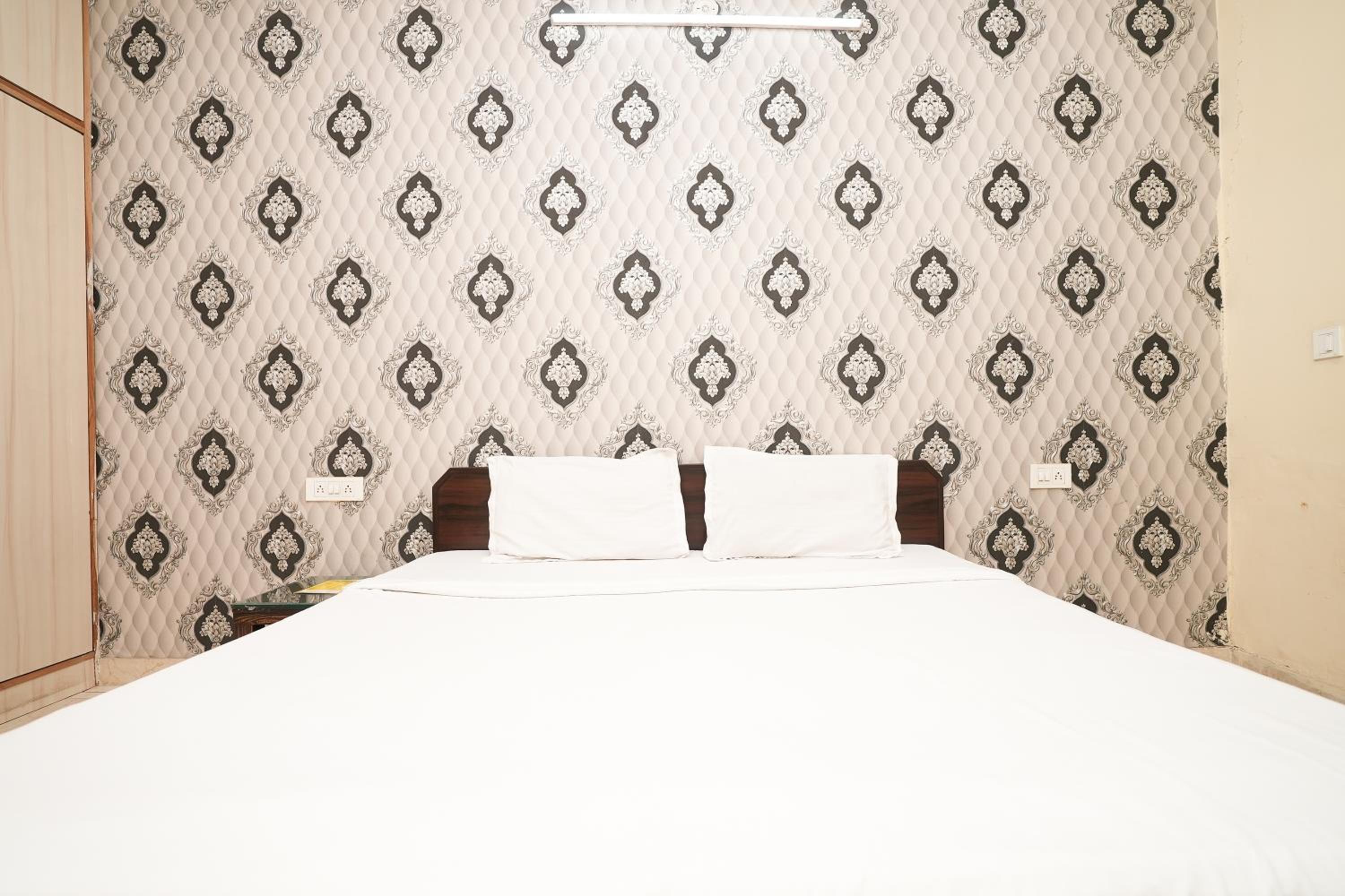 Deluxe Double Room - Photo 6