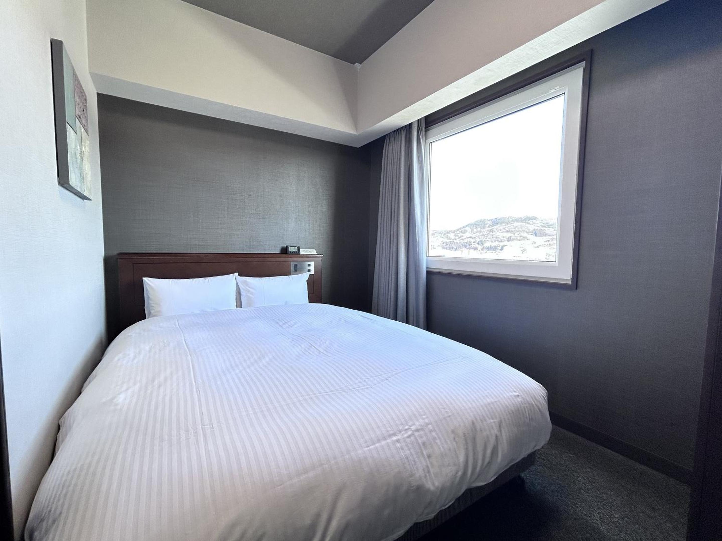 Double Room with Small Double Bed - Non-Smoking - Photo 6
