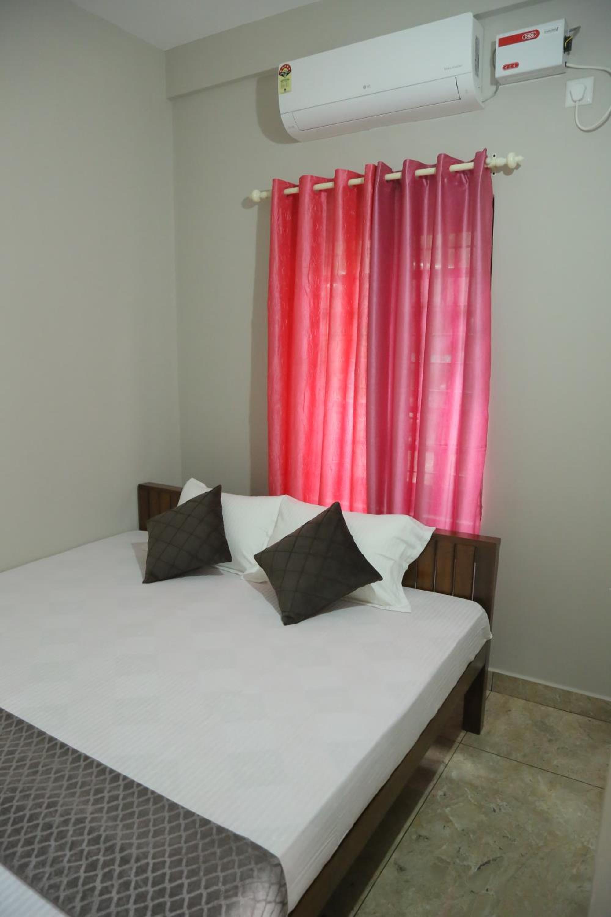Apartment - Ground Floor photo 3