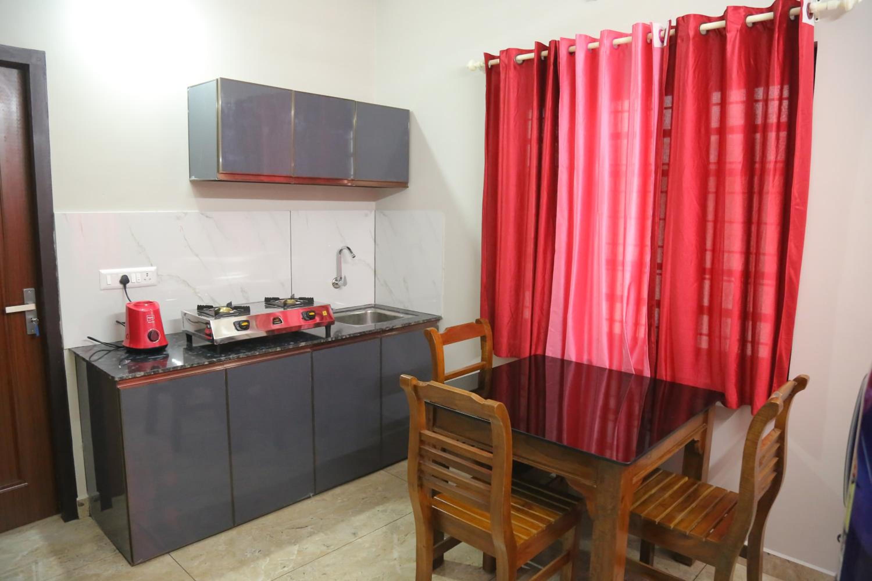 Apartment - Ground Floor photo 3