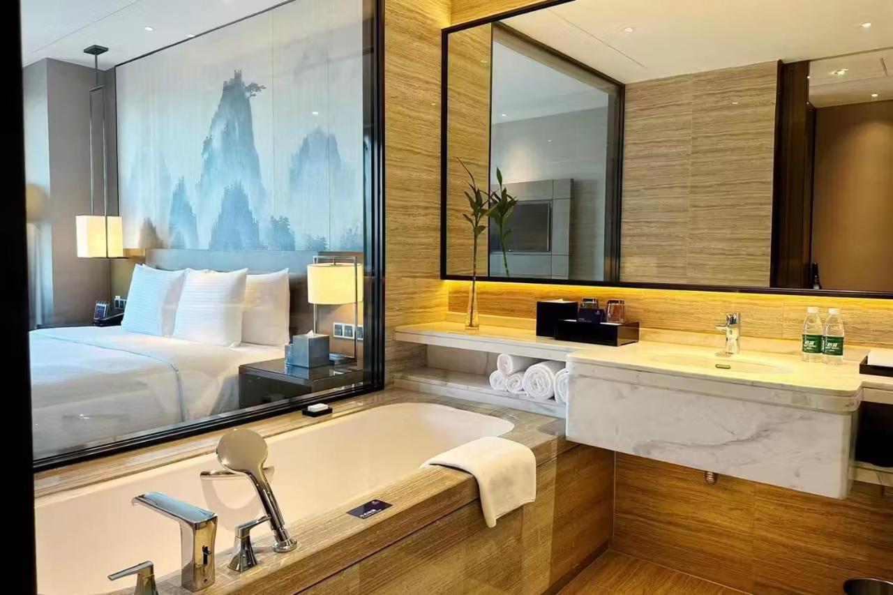 Superior Deluxe Double Room with Garden View photo 3