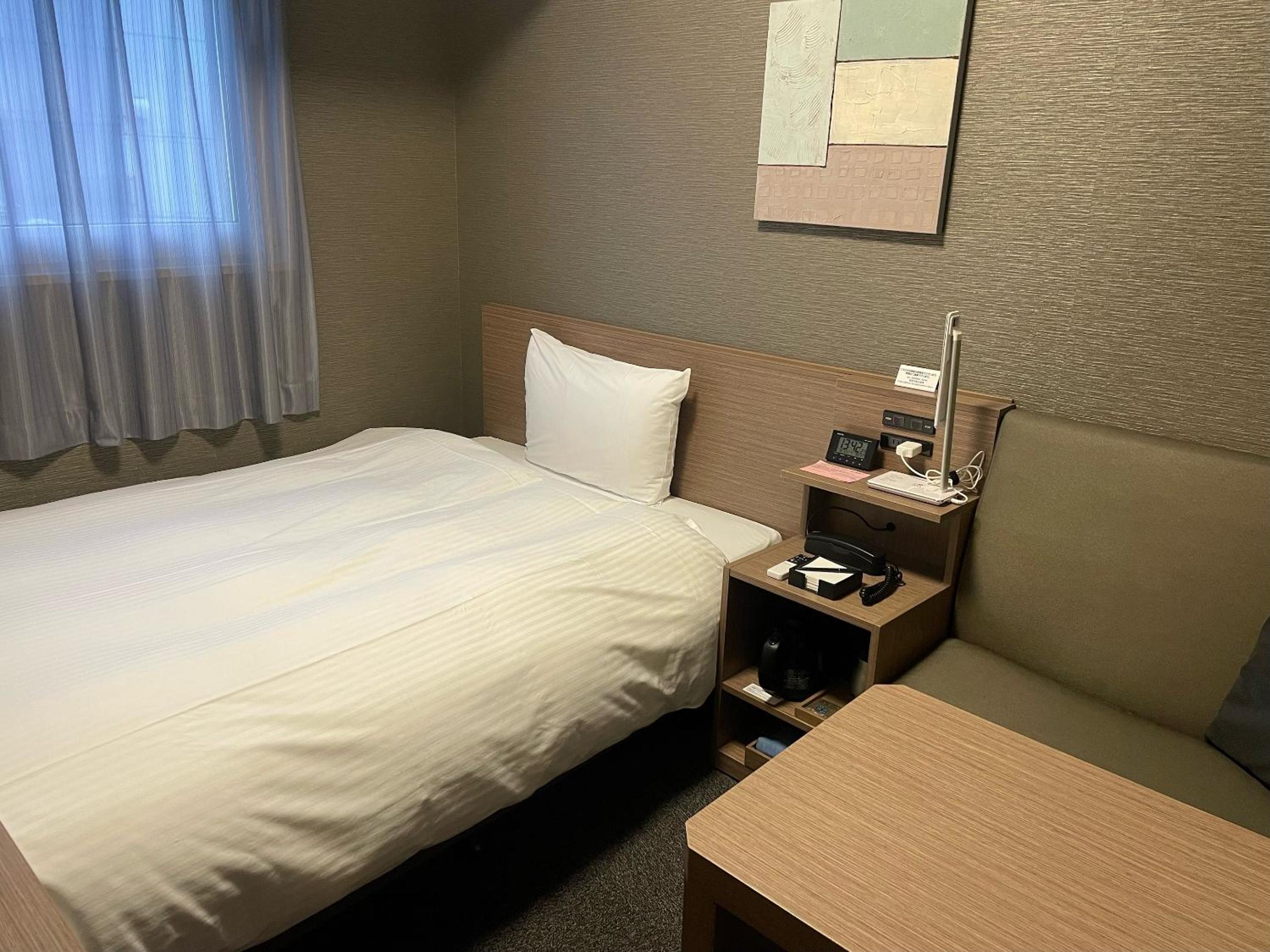 Single Room - Non-Smoking