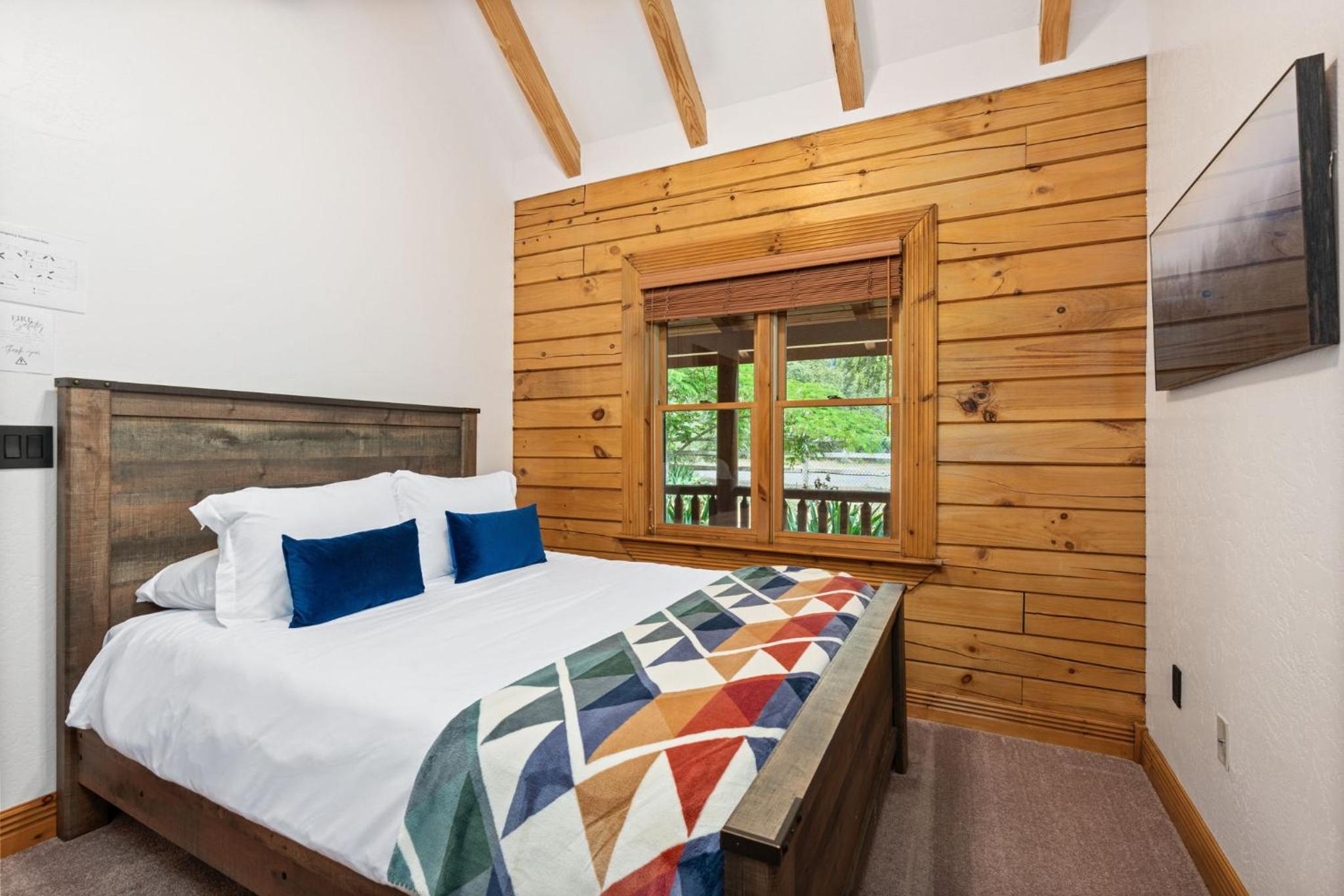 Three-Bedroom House photo 1