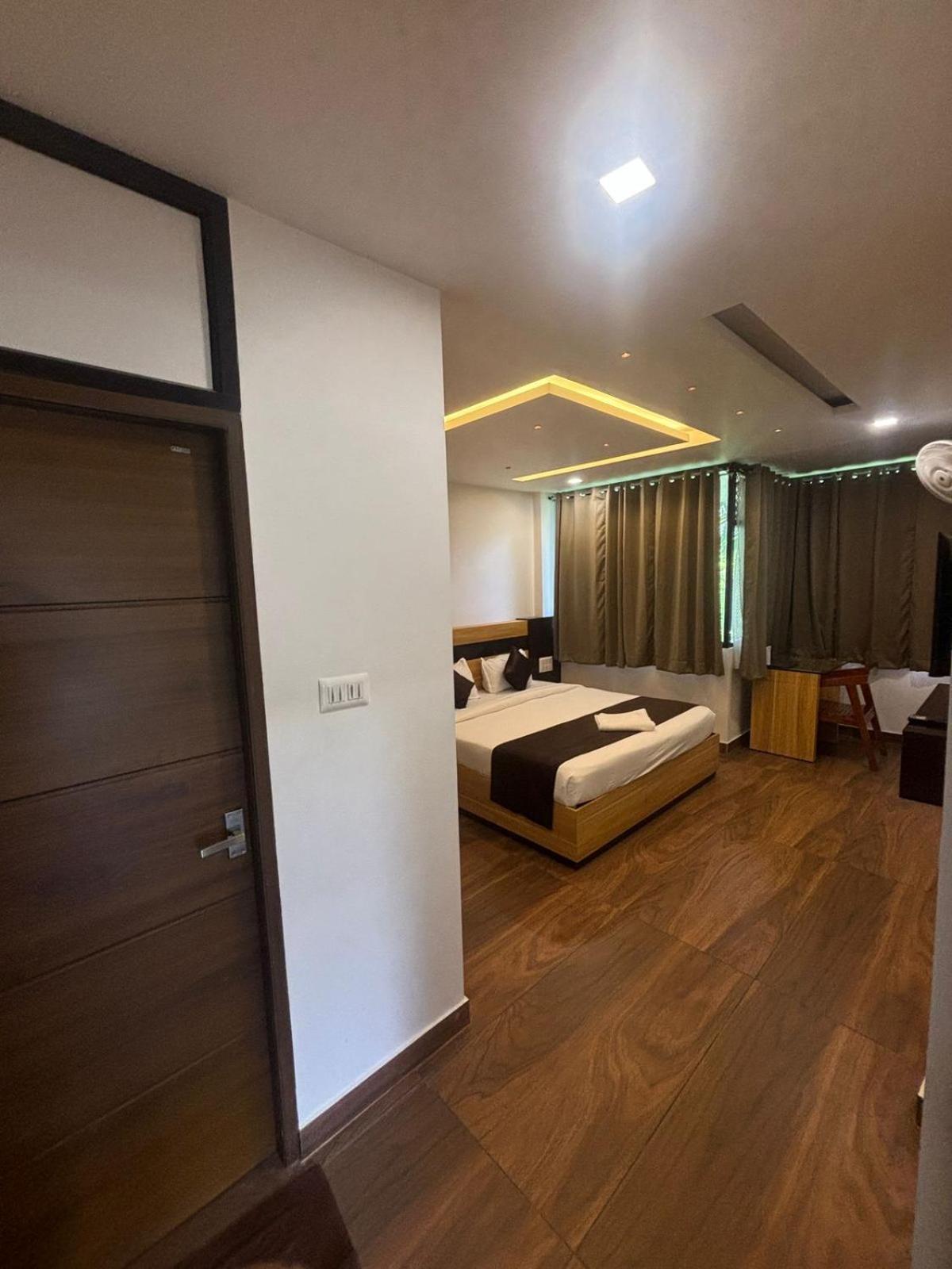 Deluxe Room - Photo 4