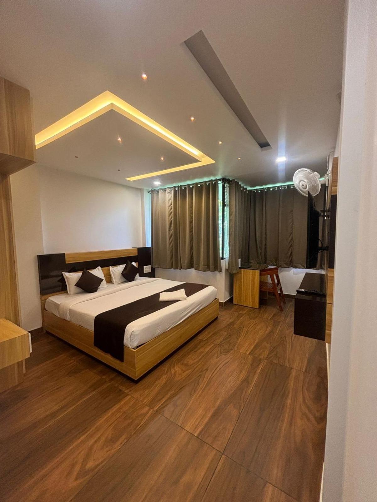 Deluxe Room - Photo 3