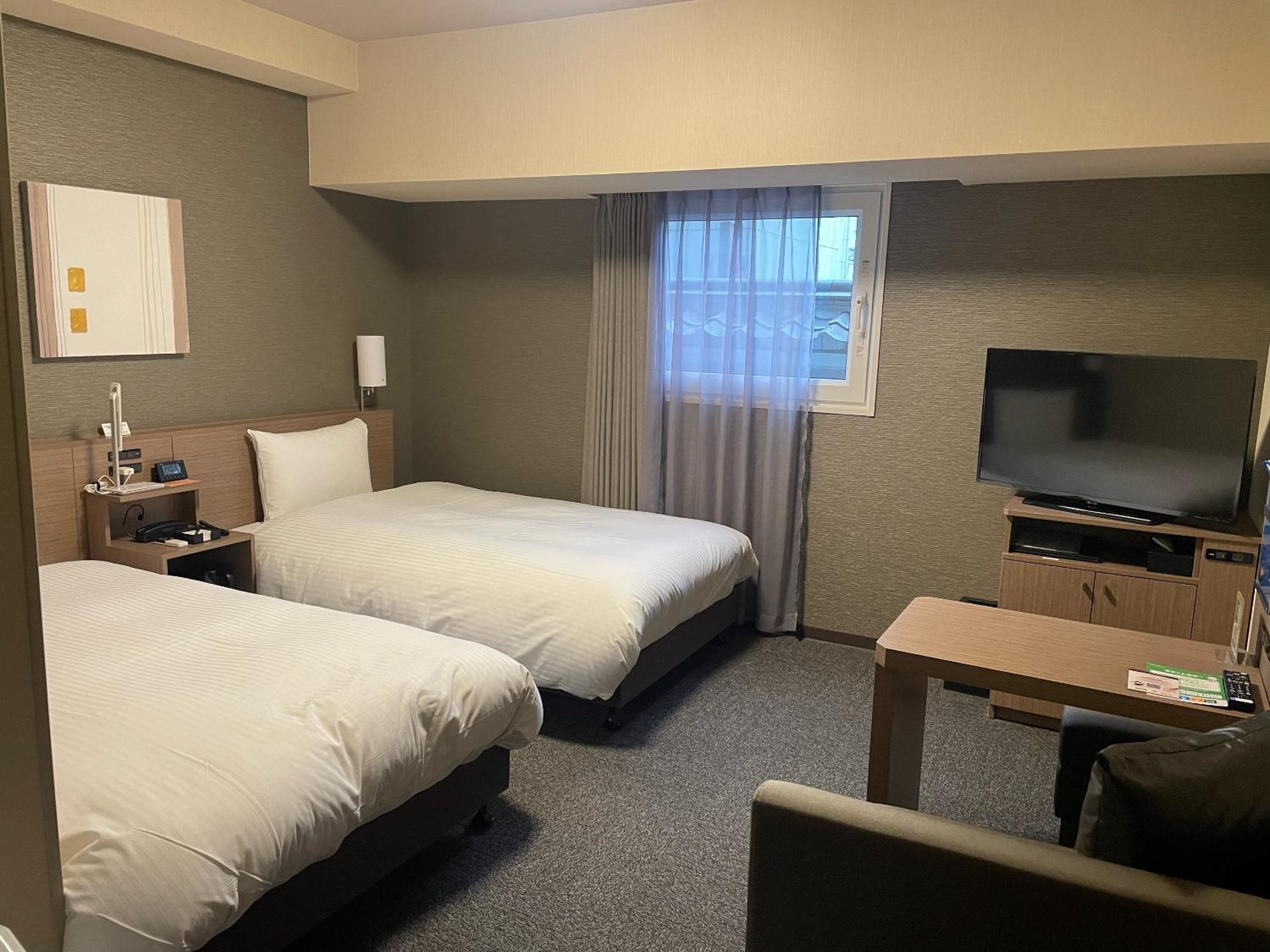 Twin Room - Non-Smoking