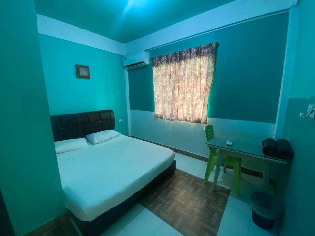 Standard Double Room - Photo 3