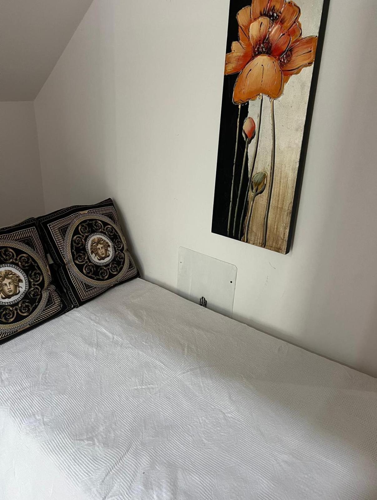 Deluxe Family Room - Photo 1