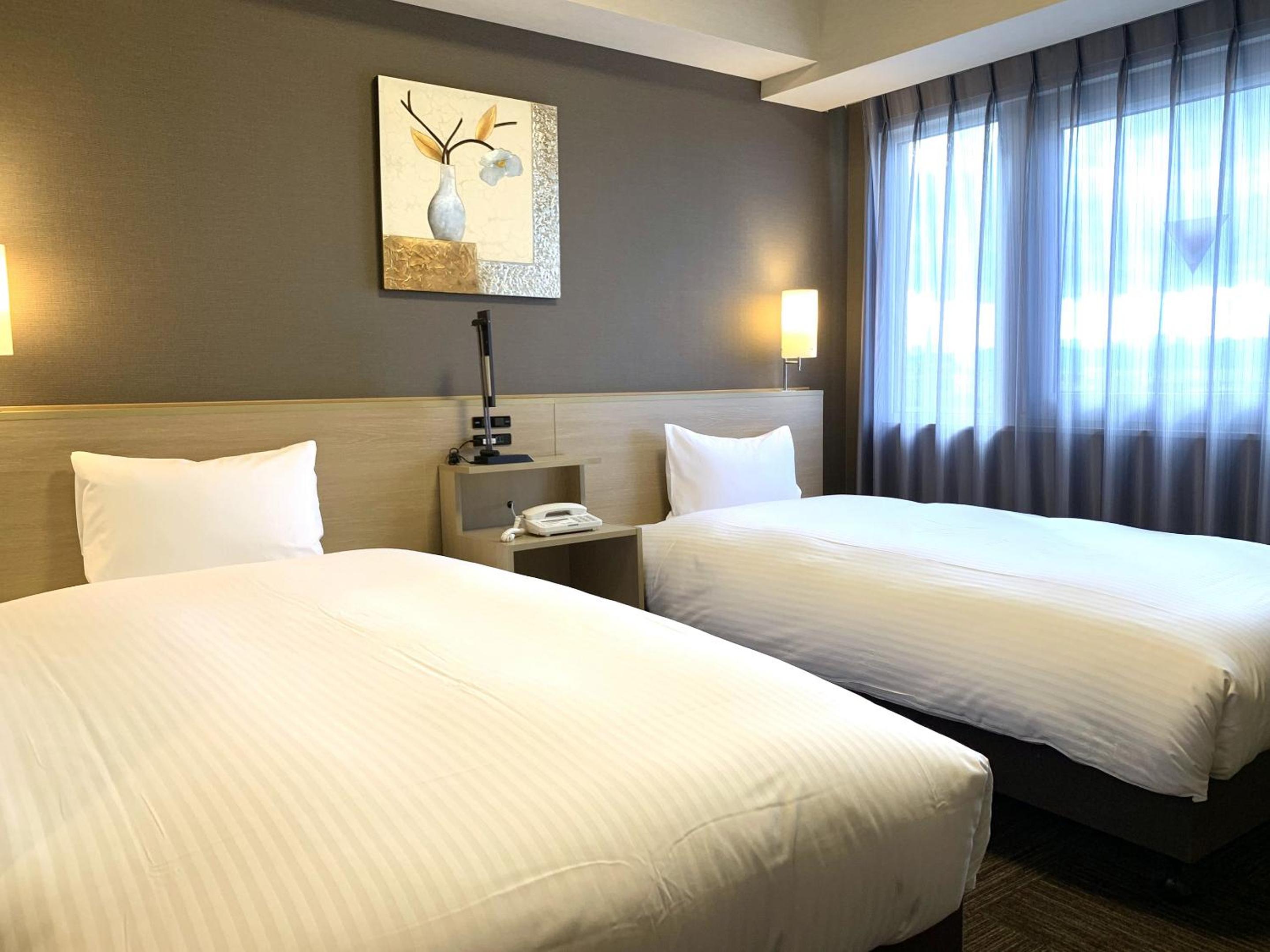 Standard Twin Room - Non-Smoking photo 1