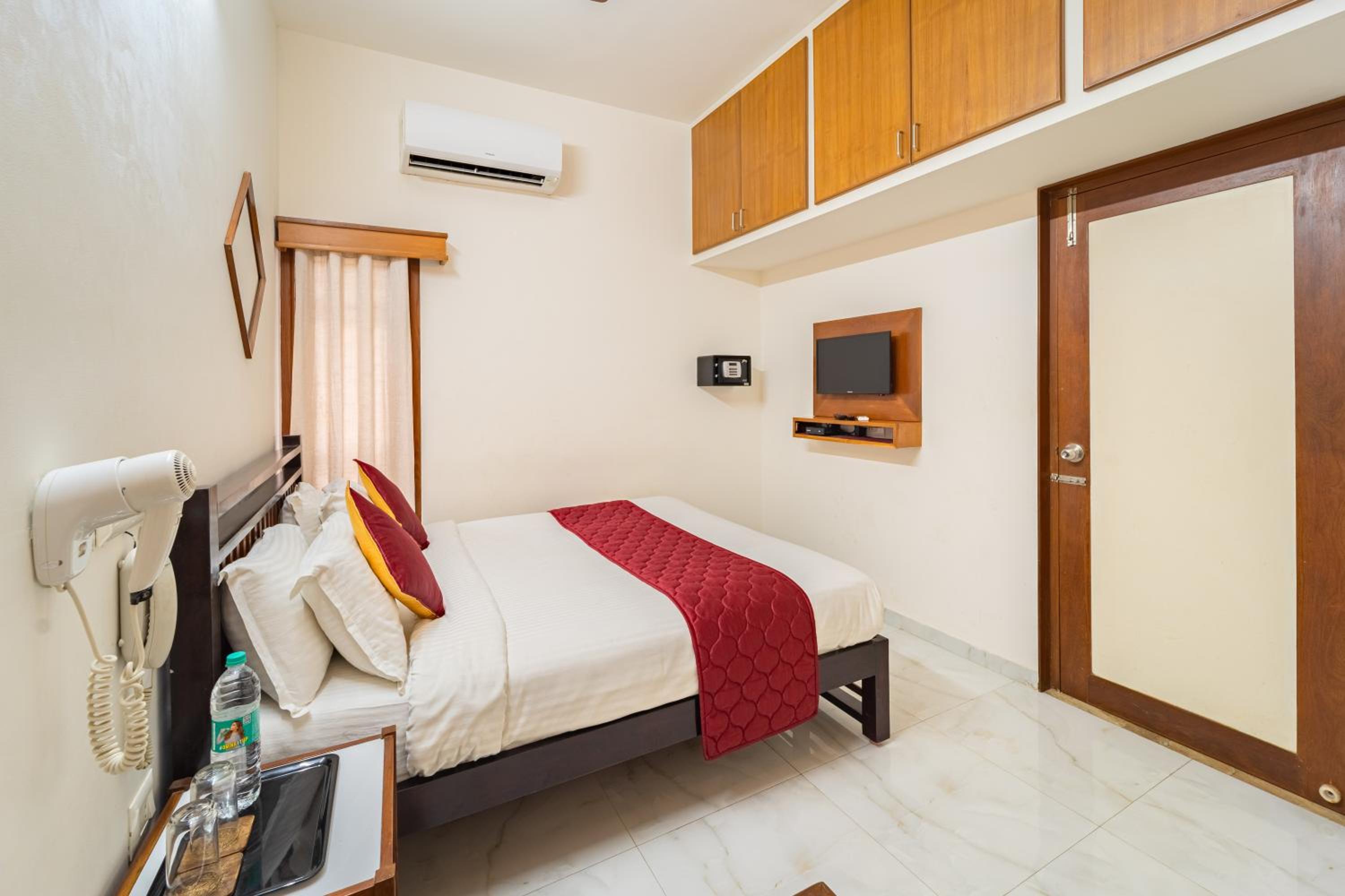 Two-Bedroom Studio Apartment - Photo 38