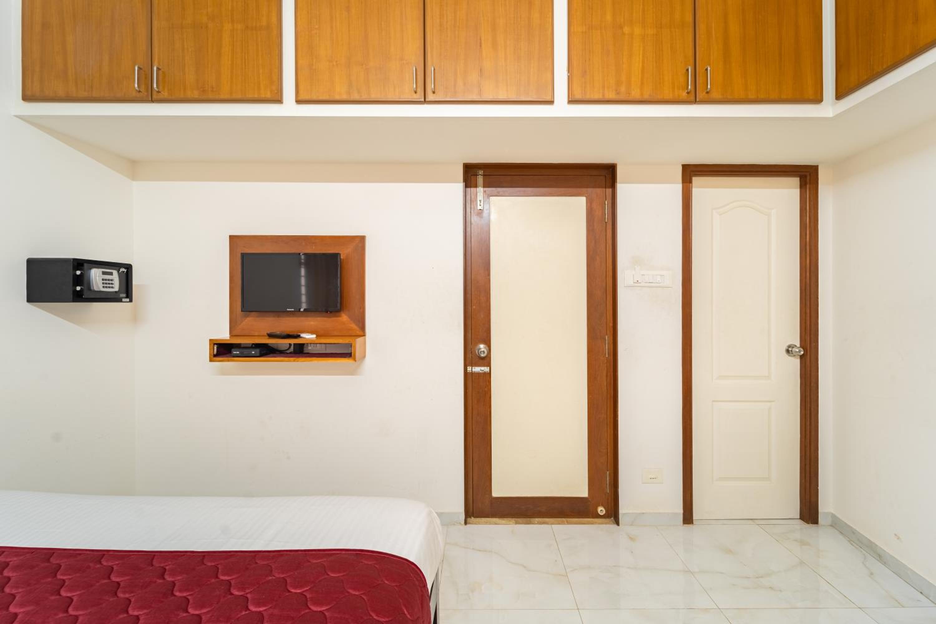 Two-Bedroom Studio Apartment - Photo 20
